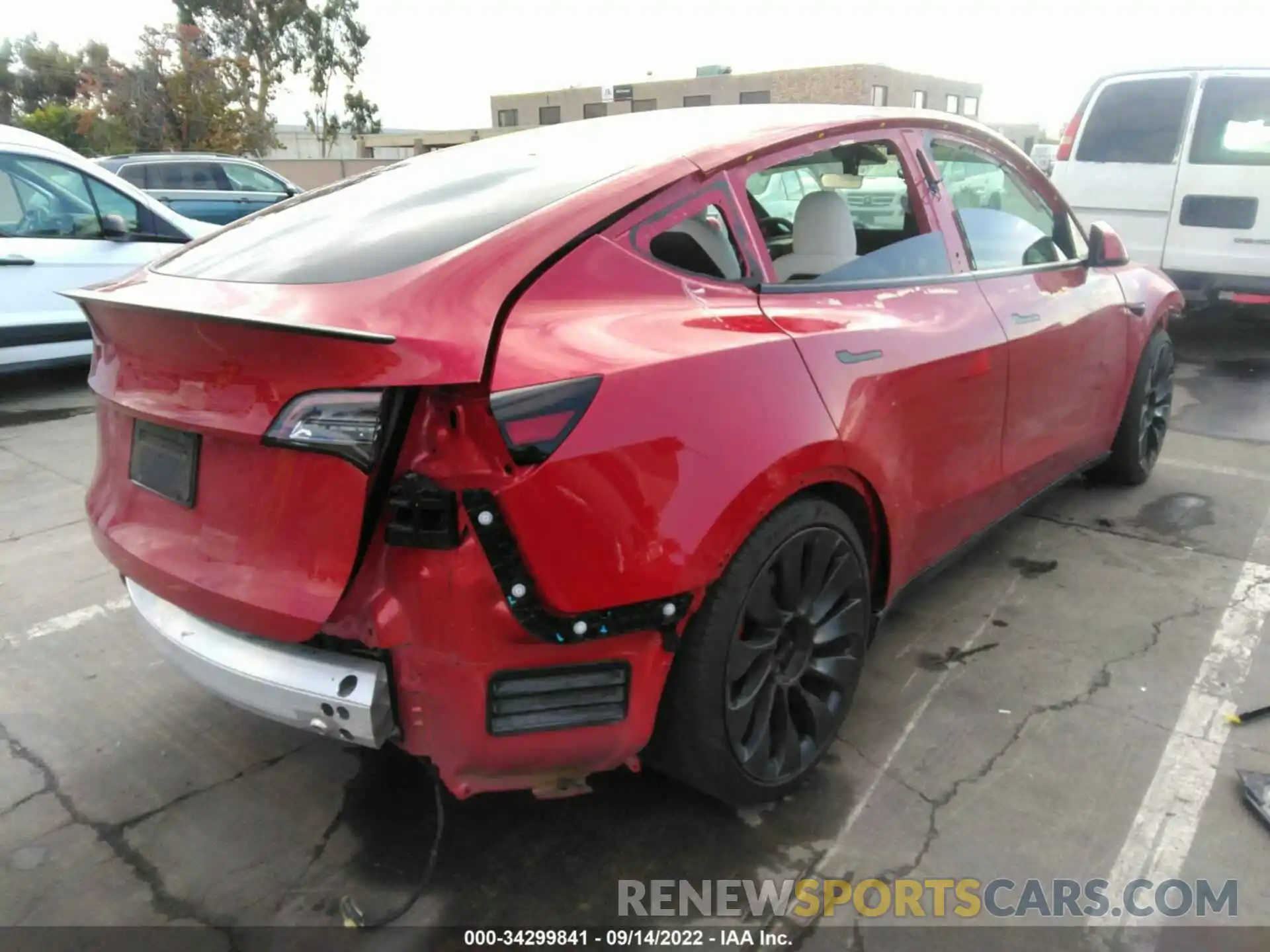 4 Photograph of a damaged car 5YJYGDEF4LF018168 TESLA MODEL Y 2020