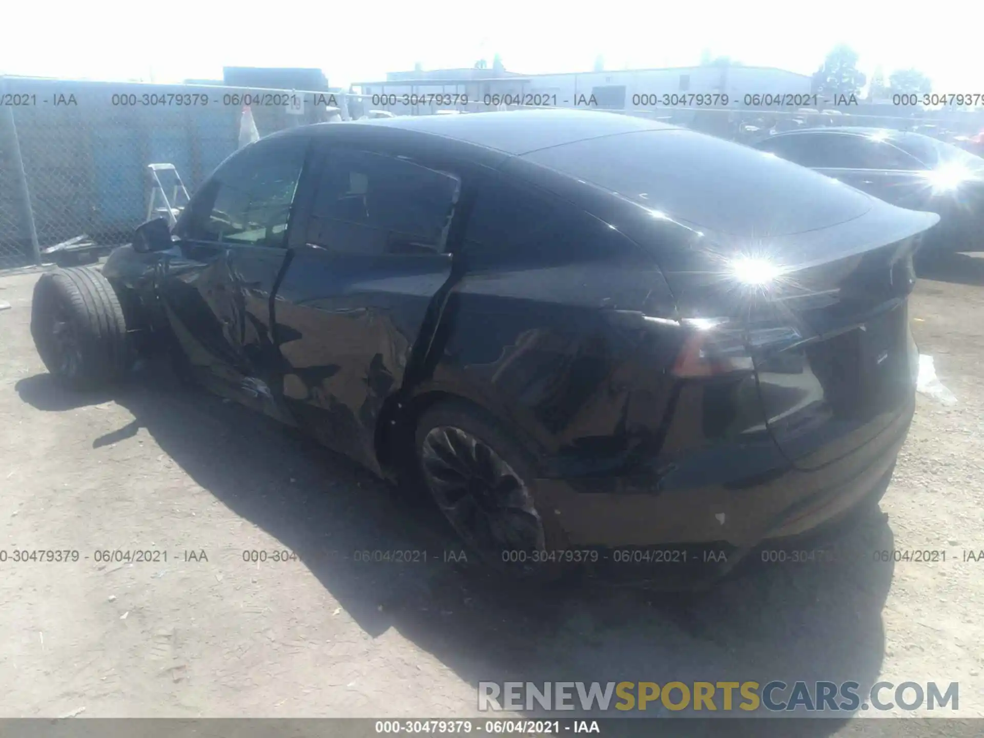 3 Photograph of a damaged car 5YJYGDEF4LF018283 TESLA MODEL Y 2020