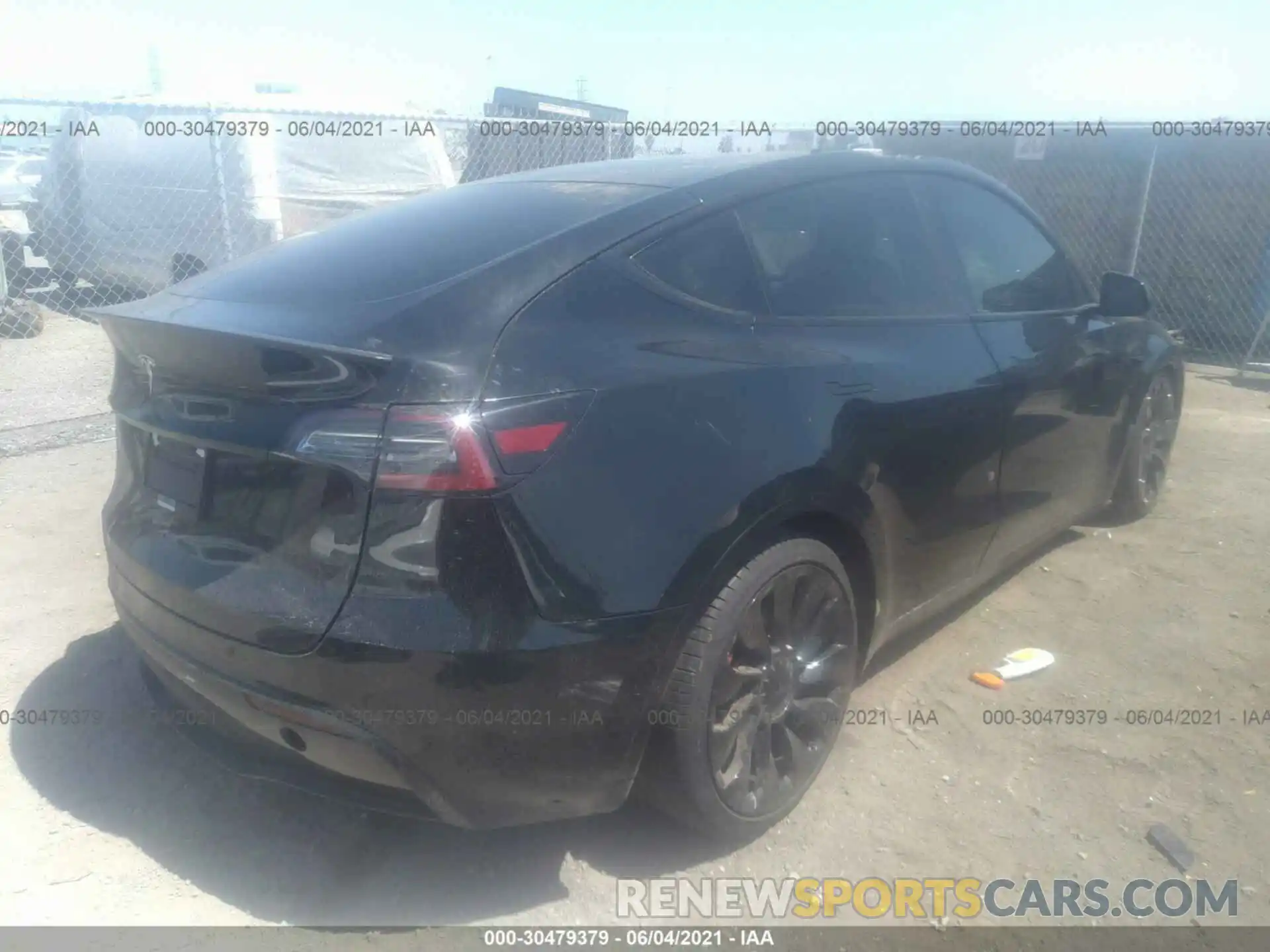 4 Photograph of a damaged car 5YJYGDEF4LF018283 TESLA MODEL Y 2020