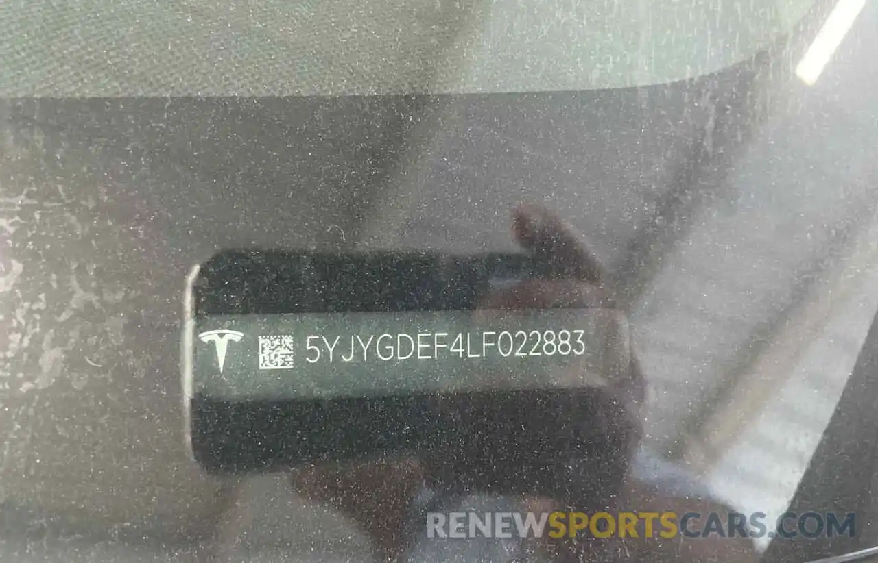 10 Photograph of a damaged car 5YJYGDEF4LF022883 TESLA MODEL Y 2020