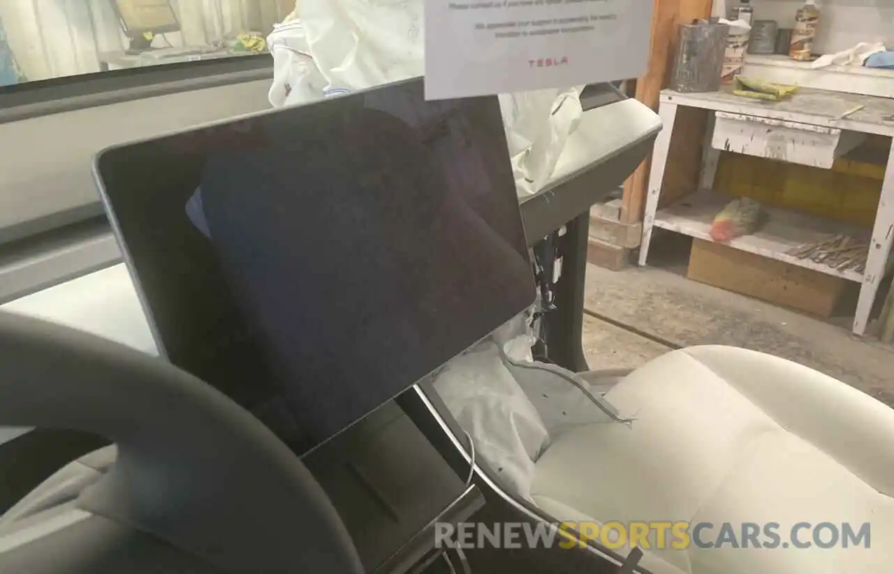 8 Photograph of a damaged car 5YJYGDEF4LF022883 TESLA MODEL Y 2020