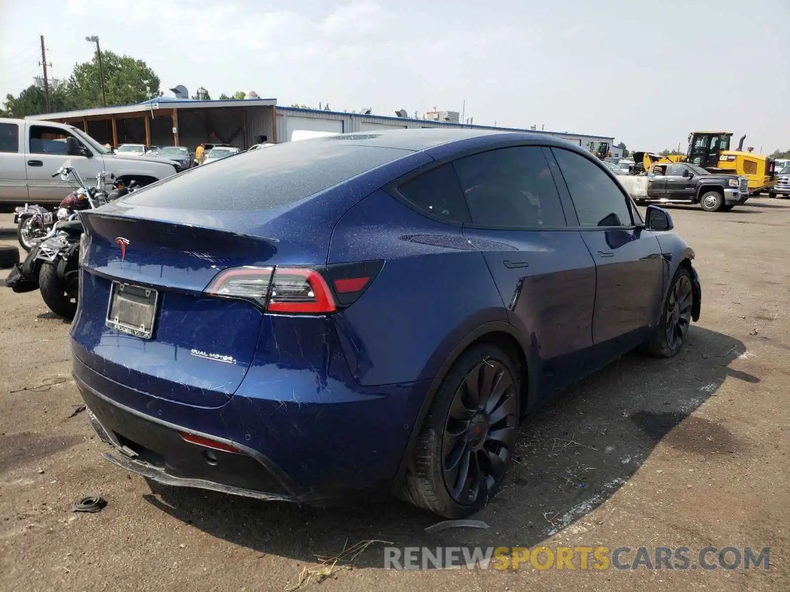 4 Photograph of a damaged car 5YJYGDEF4LF039019 TESLA MODEL Y 2020