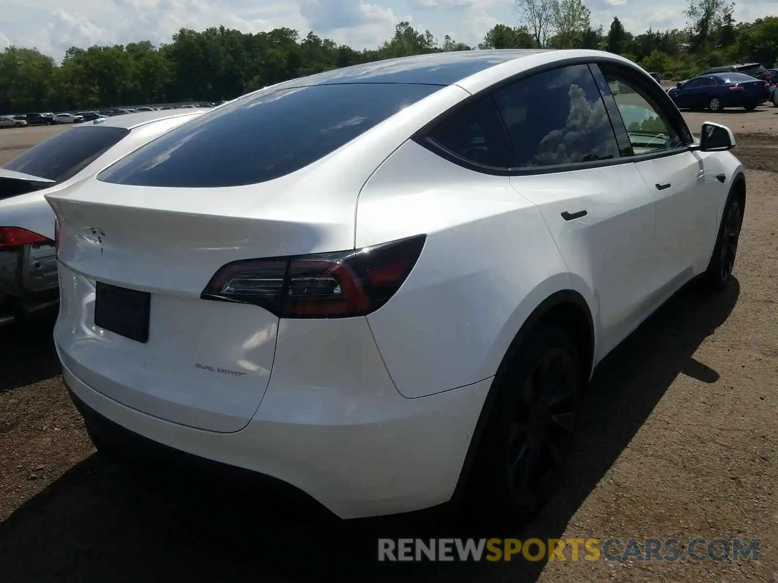 4 Photograph of a damaged car 5YJYGDEF5LF001590 TESLA MODEL Y 2020