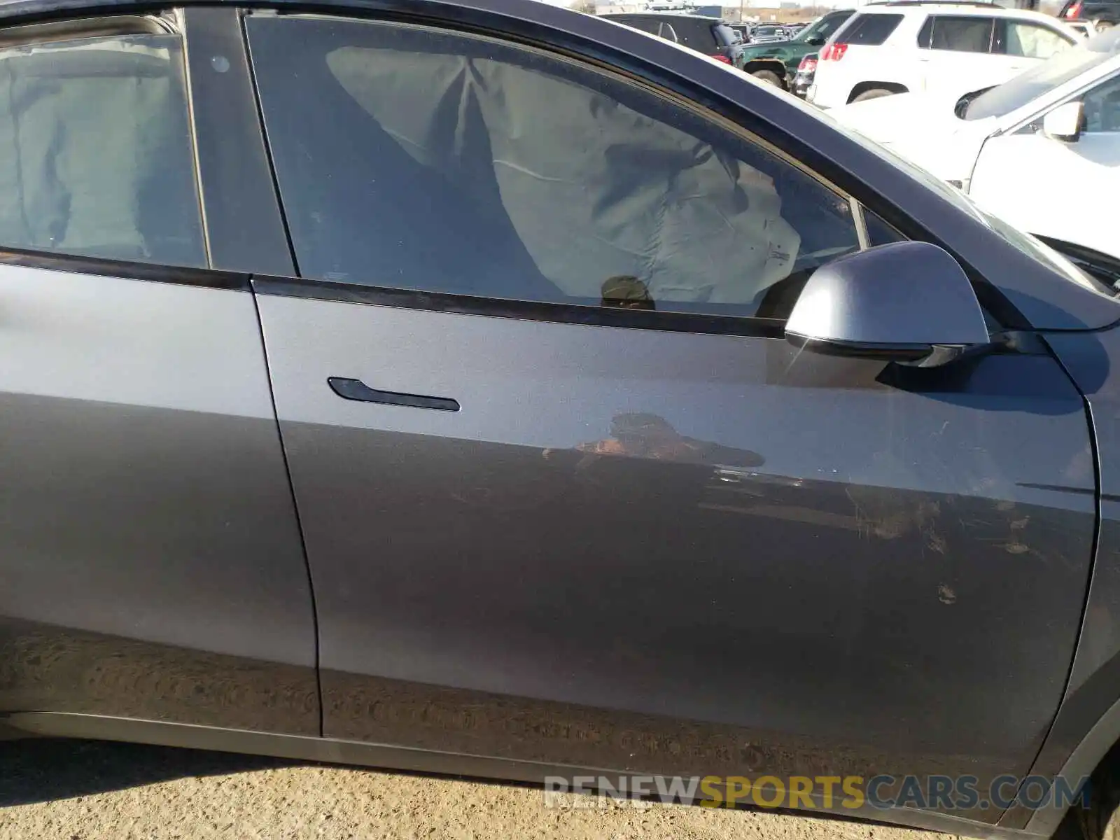 5 Photograph of a damaged car 5YJYGDEF5LF002481 TESLA MODEL Y 2020