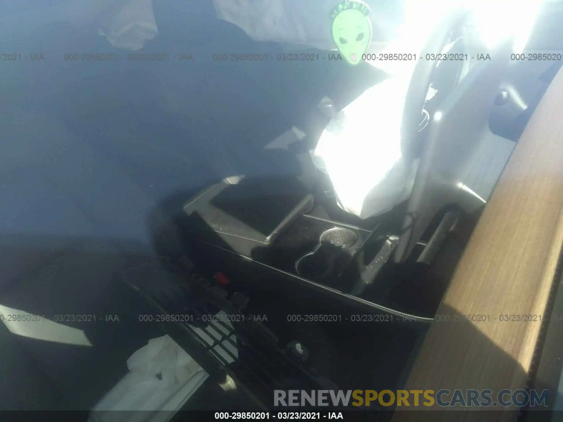 5 Photograph of a damaged car 5YJYGDEF5LF005526 TESLA MODEL Y 2020