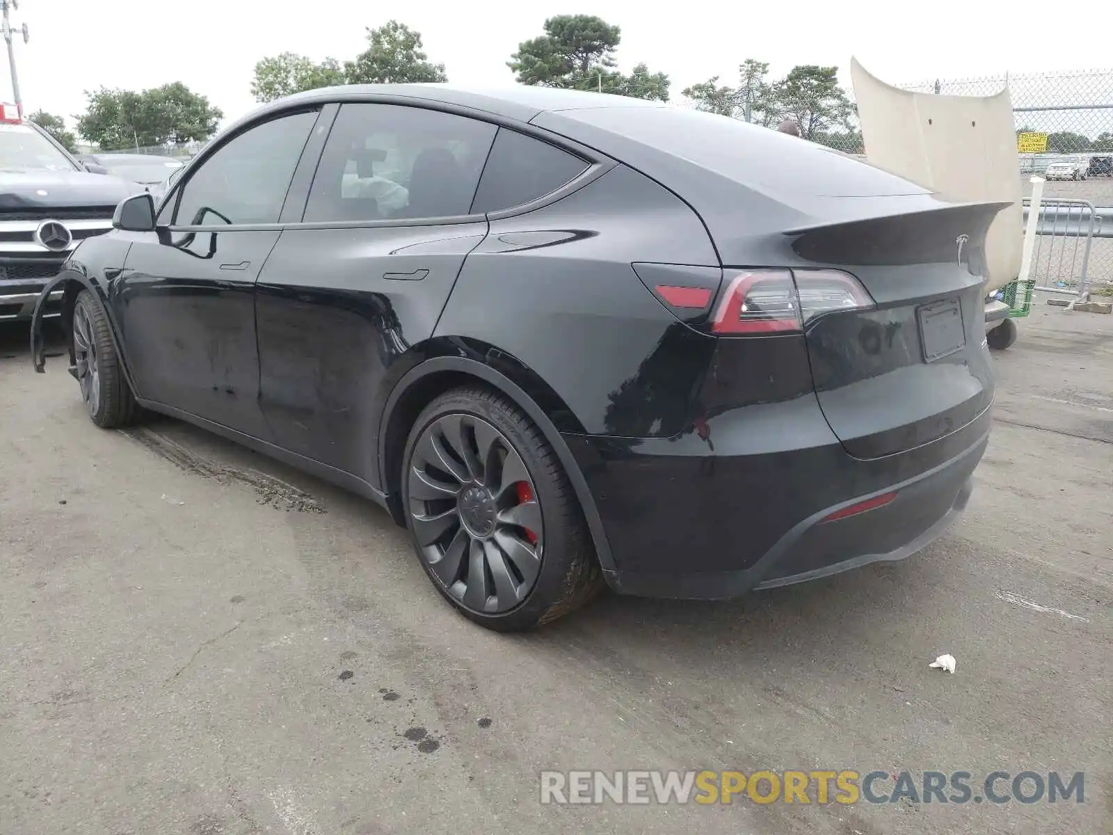 3 Photograph of a damaged car 5YJYGDEF5LF012153 TESLA MODEL Y 2020