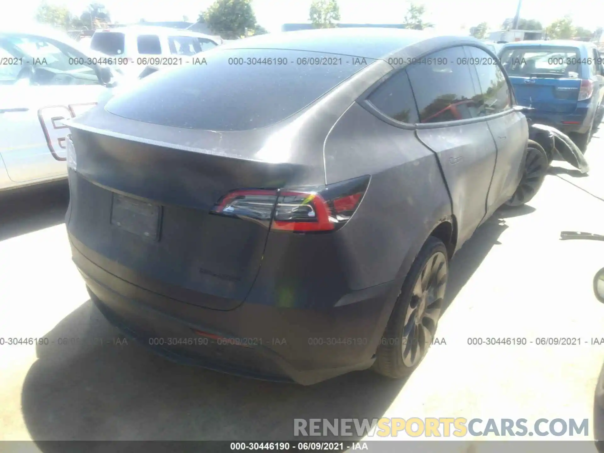 4 Фотография поврежденного автомобиля 5YJYGDEF5LF057190 TESLA MODEL Y 2020