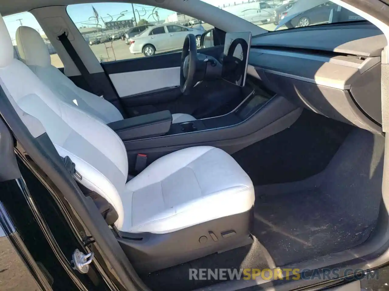 5 Photograph of a damaged car 5YJYGDEF5LF058775 TESLA MODEL Y 2020