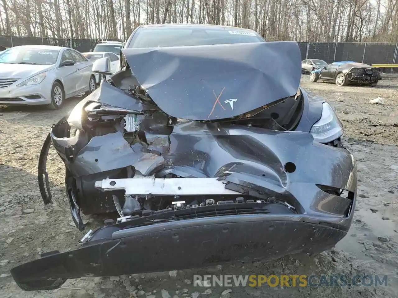 5 Photograph of a damaged car 5YJYGDEF6LF001100 TESLA MODEL Y 2020