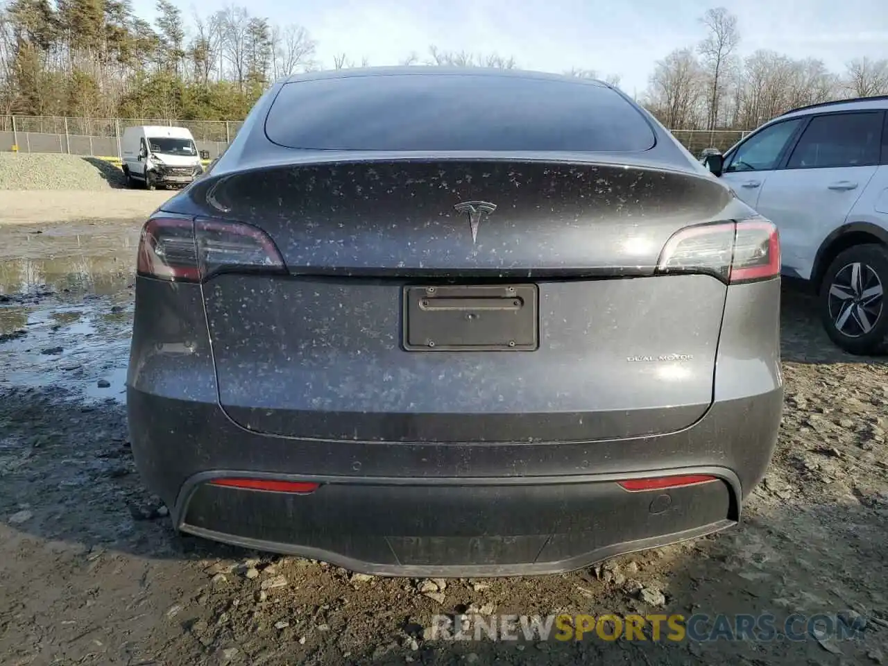 6 Photograph of a damaged car 5YJYGDEF6LF001100 TESLA MODEL Y 2020