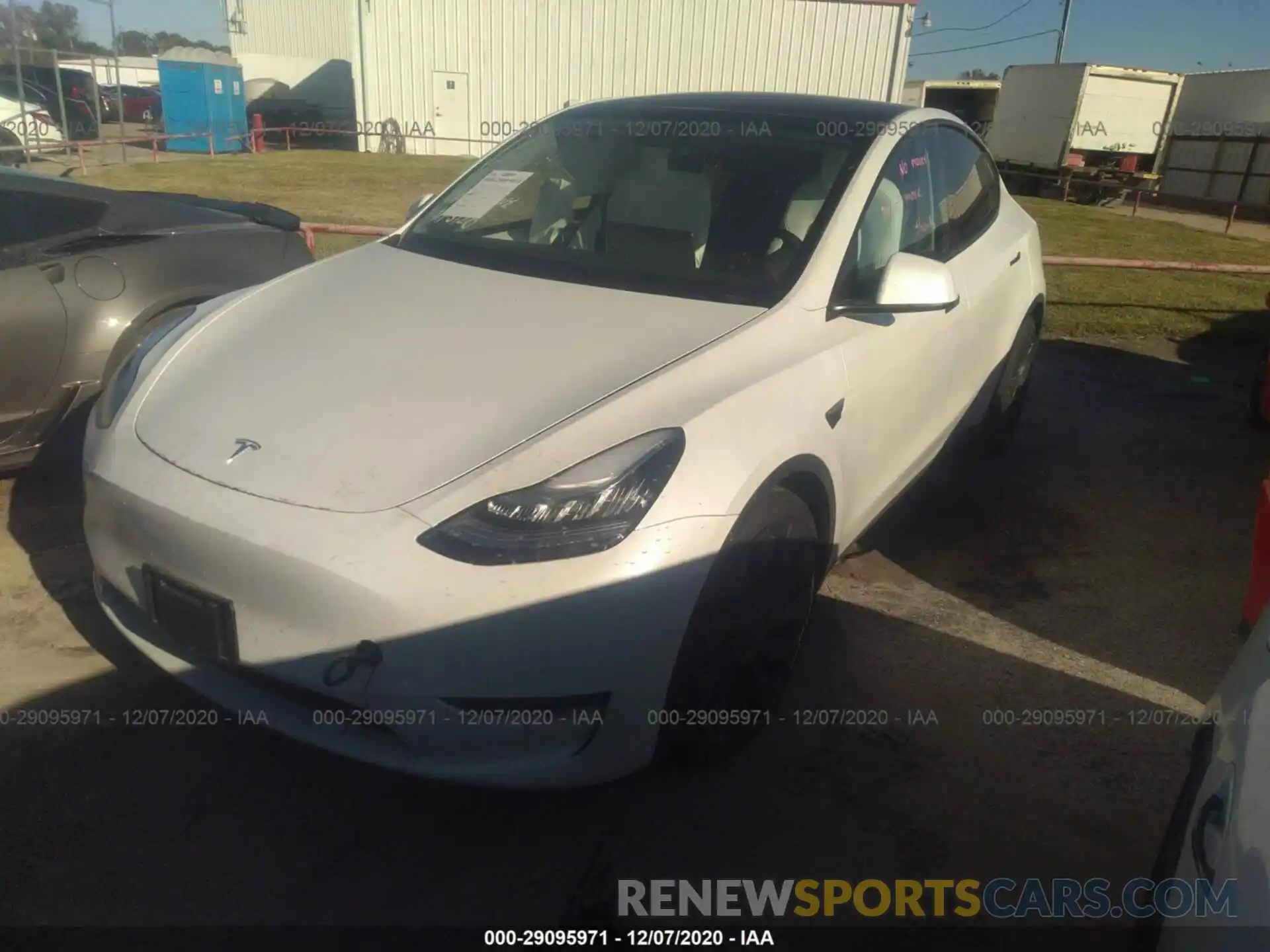 2 Photograph of a damaged car 5YJYGDEF6LF011657 TESLA MODEL Y 2020