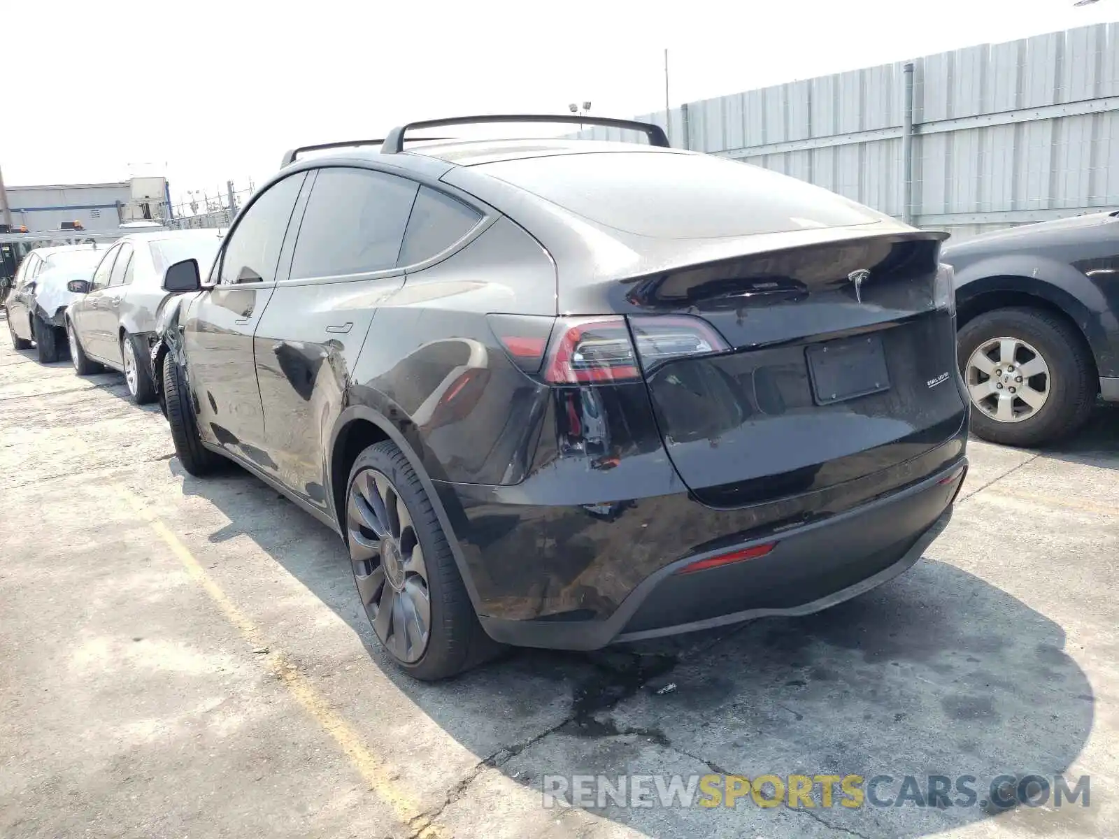 3 Photograph of a damaged car 5YJYGDEF6LF016468 TESLA MODEL Y 2020