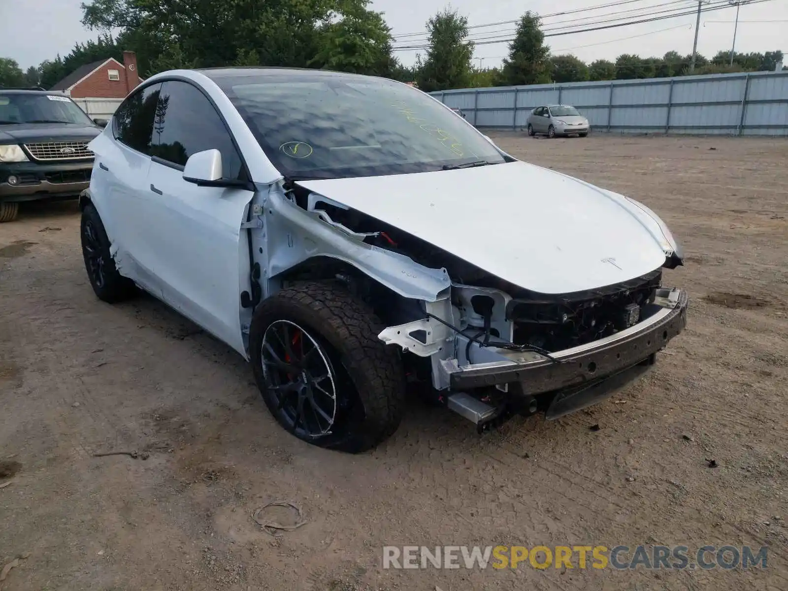 1 Photograph of a damaged car 5YJYGDEF6LF033769 TESLA MODEL Y 2020