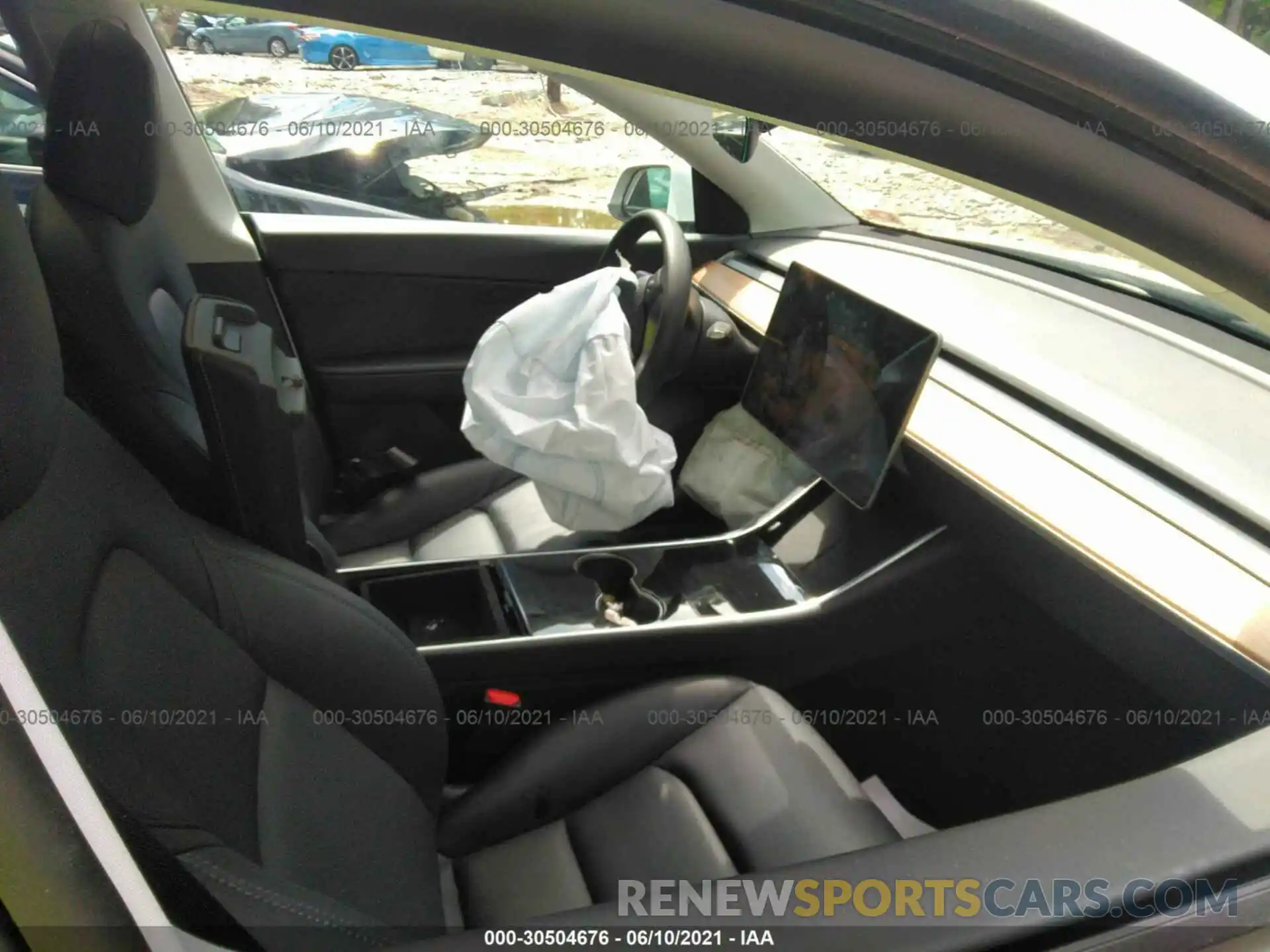 5 Photograph of a damaged car 5YJYGDEF6LF037496 TESLA MODEL Y 2020