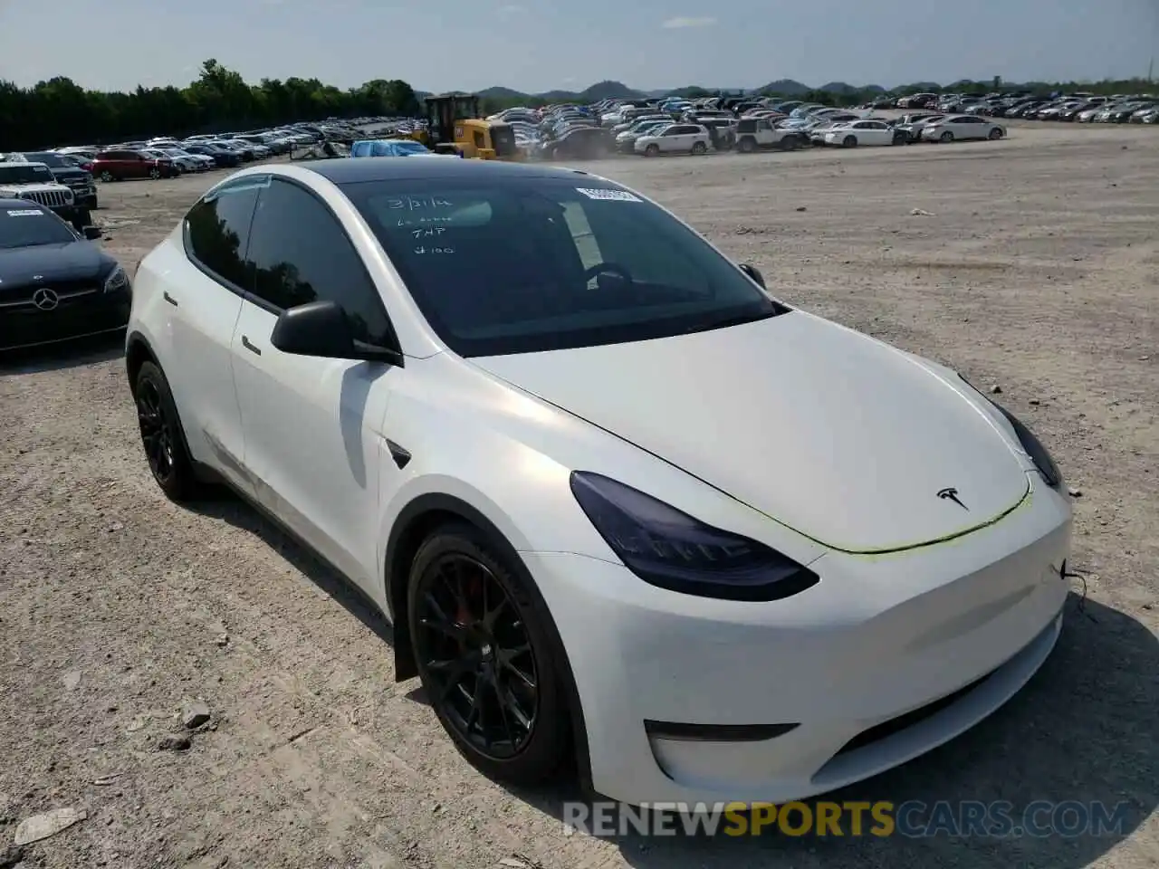 1 Photograph of a damaged car 5YJYGDEF6LF038499 TESLA MODEL Y 2020