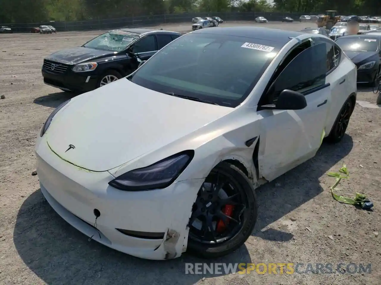 2 Photograph of a damaged car 5YJYGDEF6LF038499 TESLA MODEL Y 2020