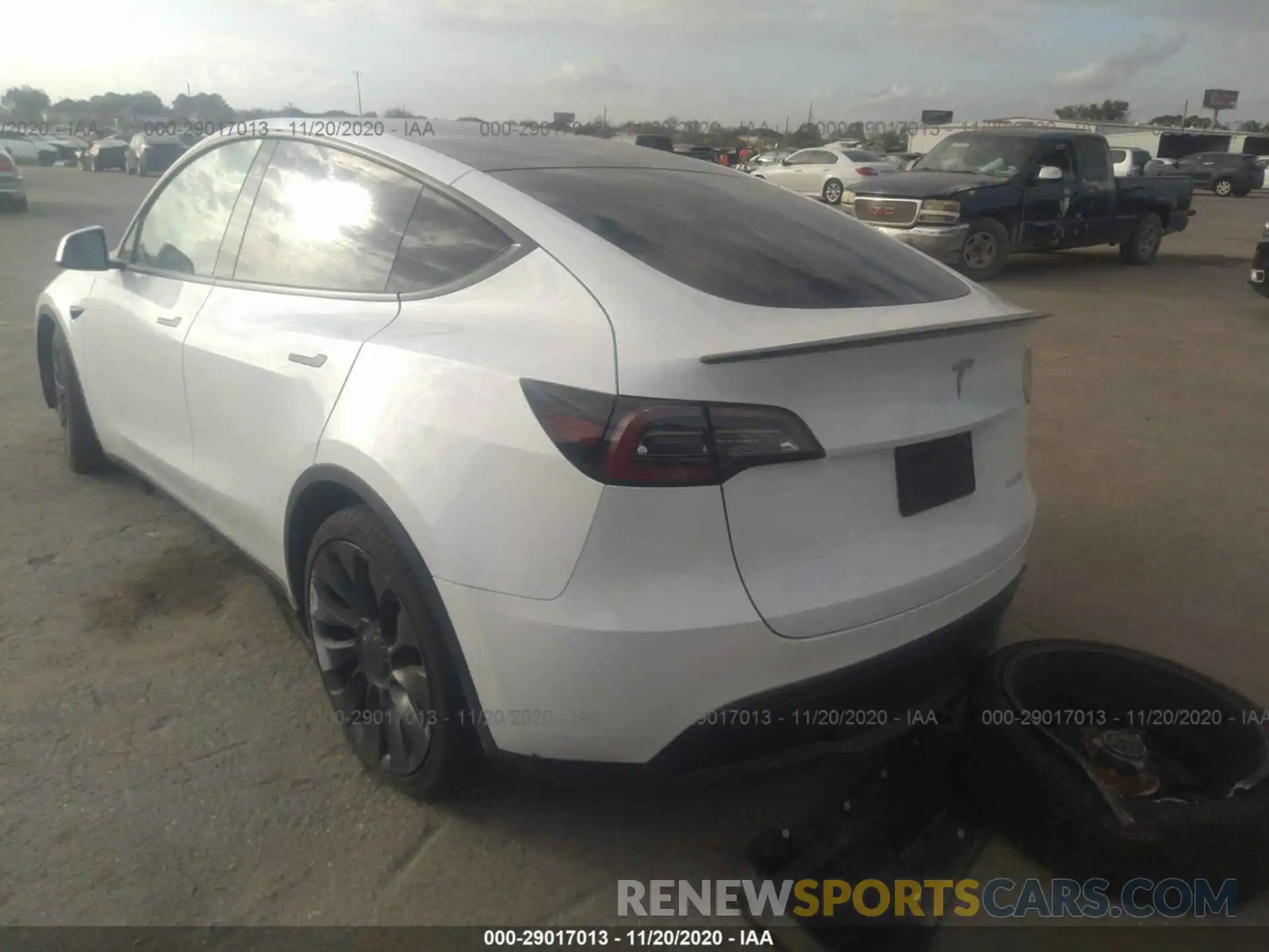 3 Фотография поврежденного автомобиля 5YJYGDEF7LF023509 TESLA MODEL Y 2020