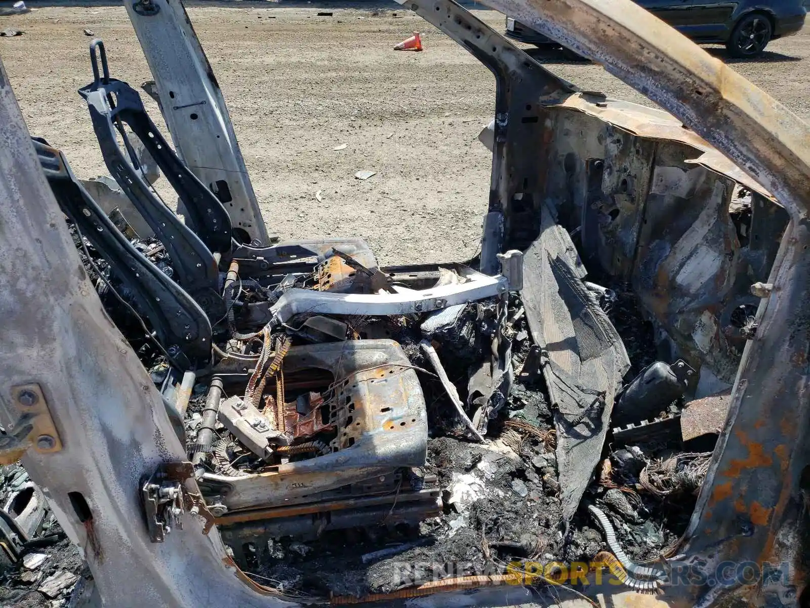 5 Photograph of a damaged car 5YJYGDEF7LF034395 TESLA MODEL Y 2020