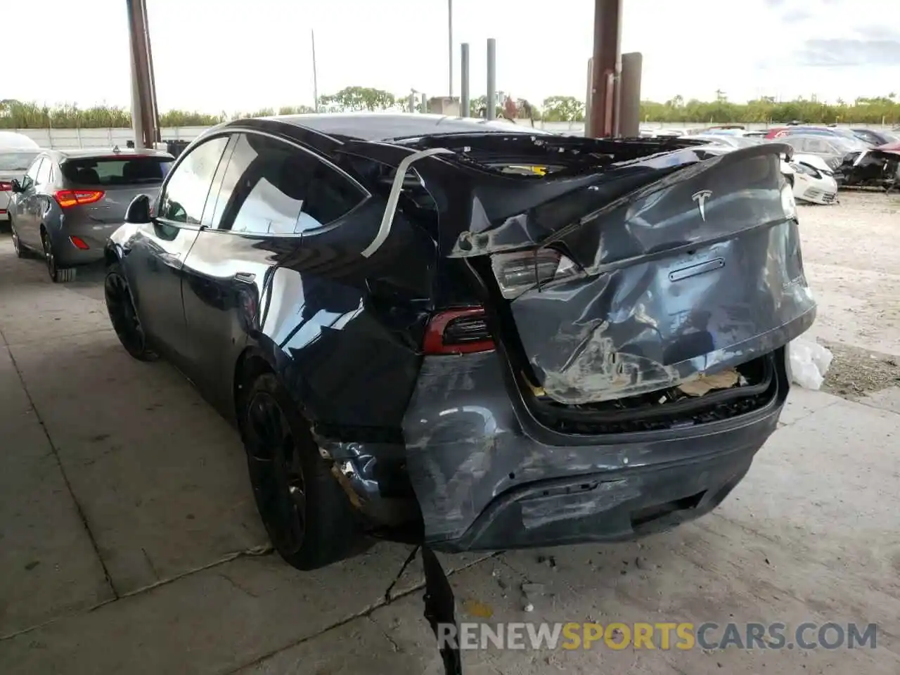 3 Photograph of a damaged car 5YJYGDEF8LF001003 TESLA MODEL Y 2020