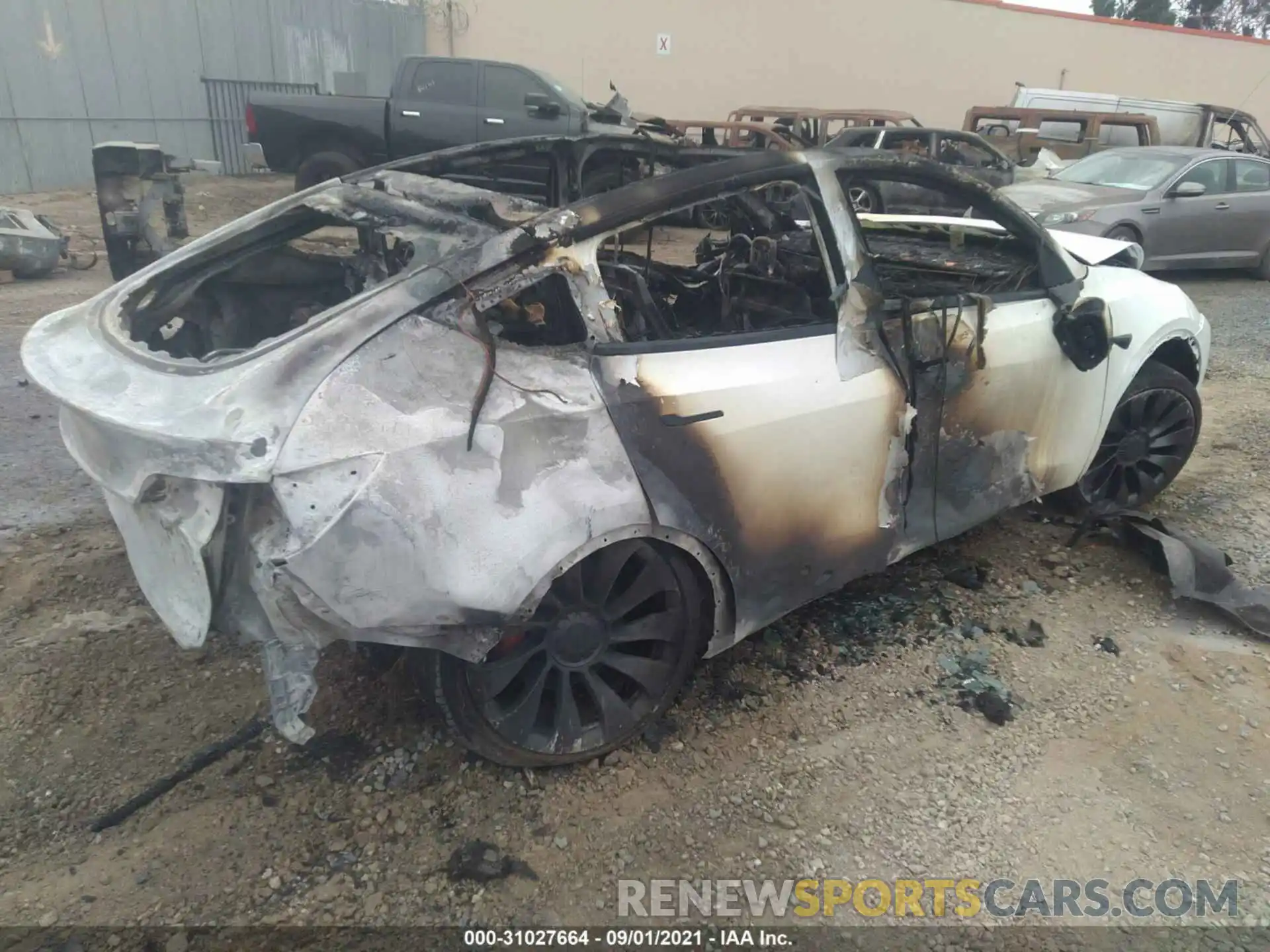 4 Photograph of a damaged car 5YJYGDEF8LF003494 TESLA MODEL Y 2020