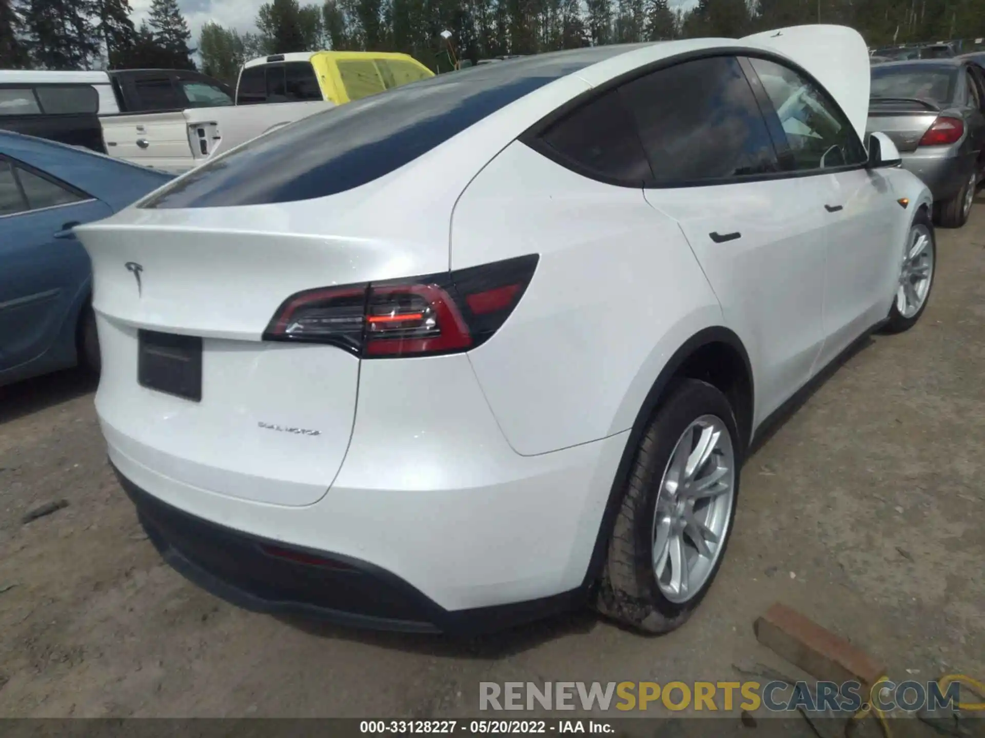 4 Photograph of a damaged car 5YJYGDEF8LF005892 TESLA MODEL Y 2020