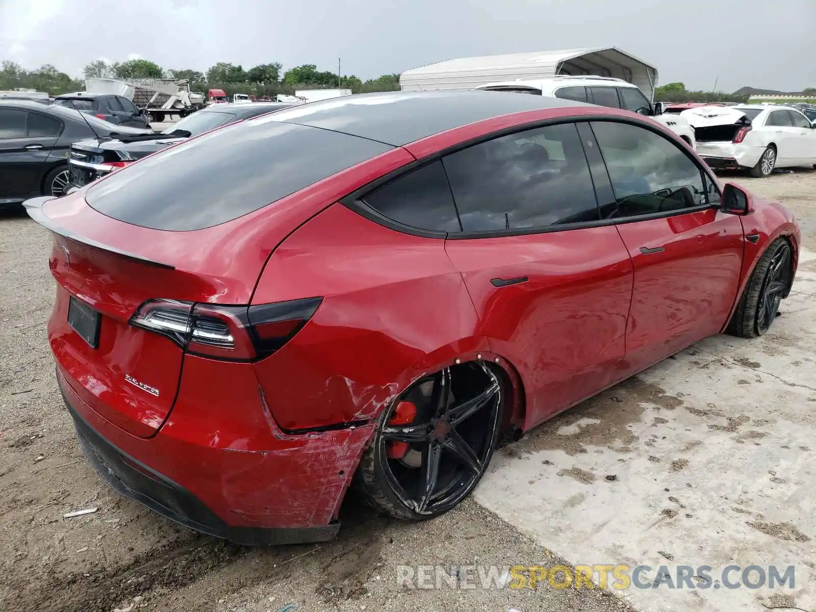 4 Photograph of a damaged car 5YJYGDEF8LF013216 TESLA MODEL Y 2020