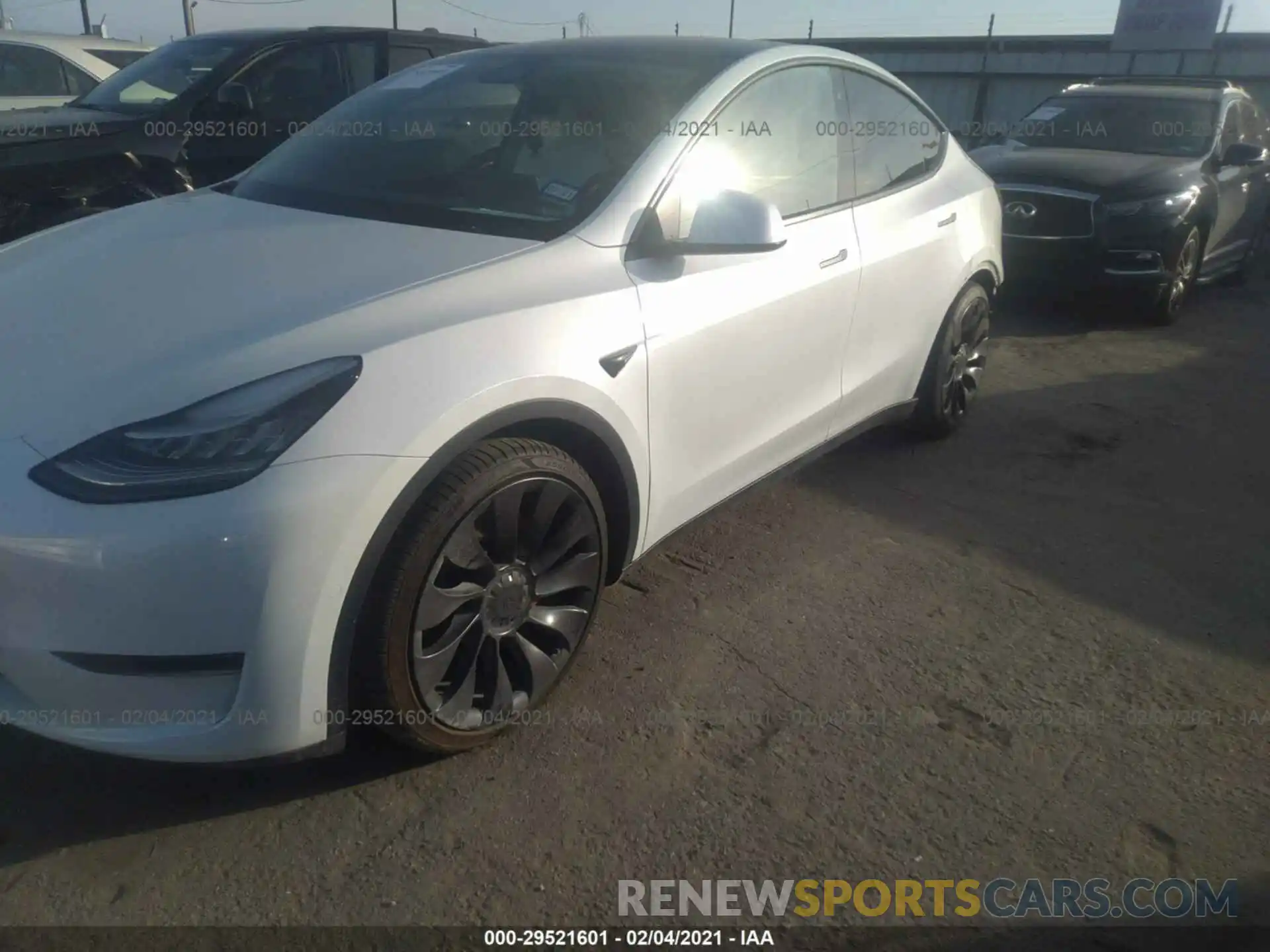 2 Фотография поврежденного автомобиля 5YJYGDEF8LF017928 TESLA MODEL Y 2020