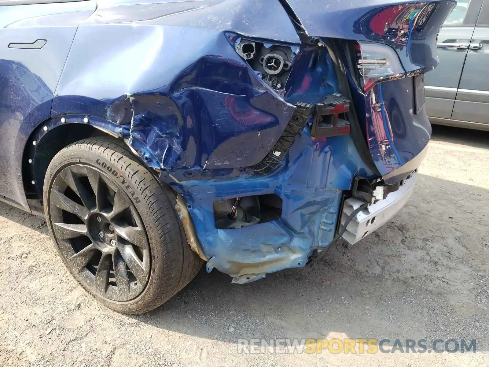 9 Photograph of a damaged car 5YJYGDEF9LF000572 TESLA MODEL Y 2020