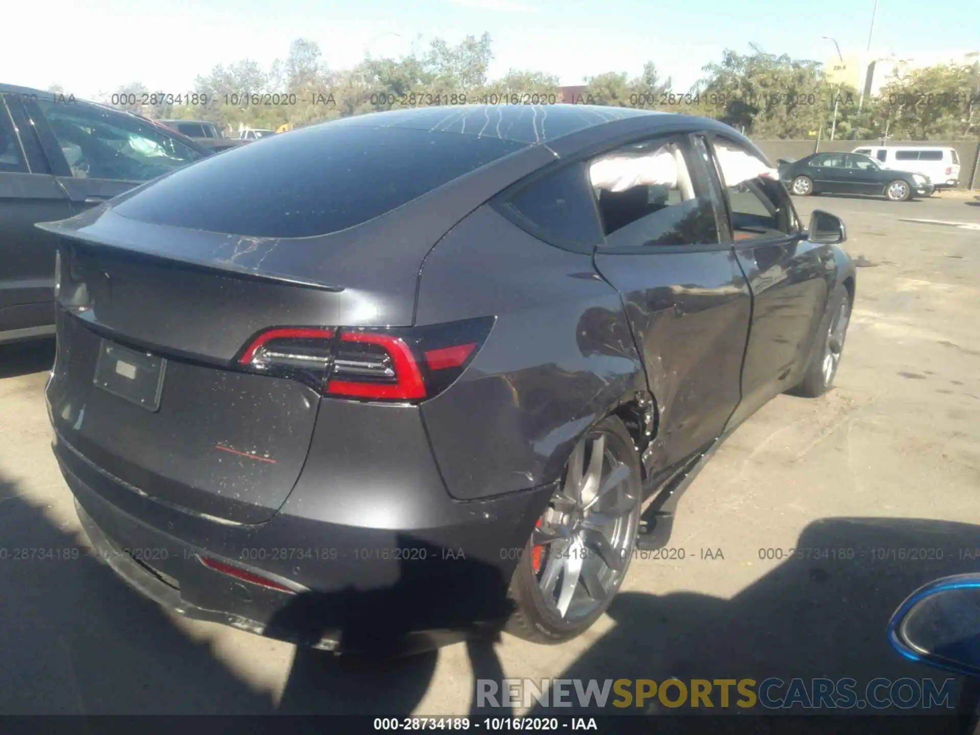 4 Photograph of a damaged car 5YJYGDEF9LF019591 TESLA MODEL Y 2020