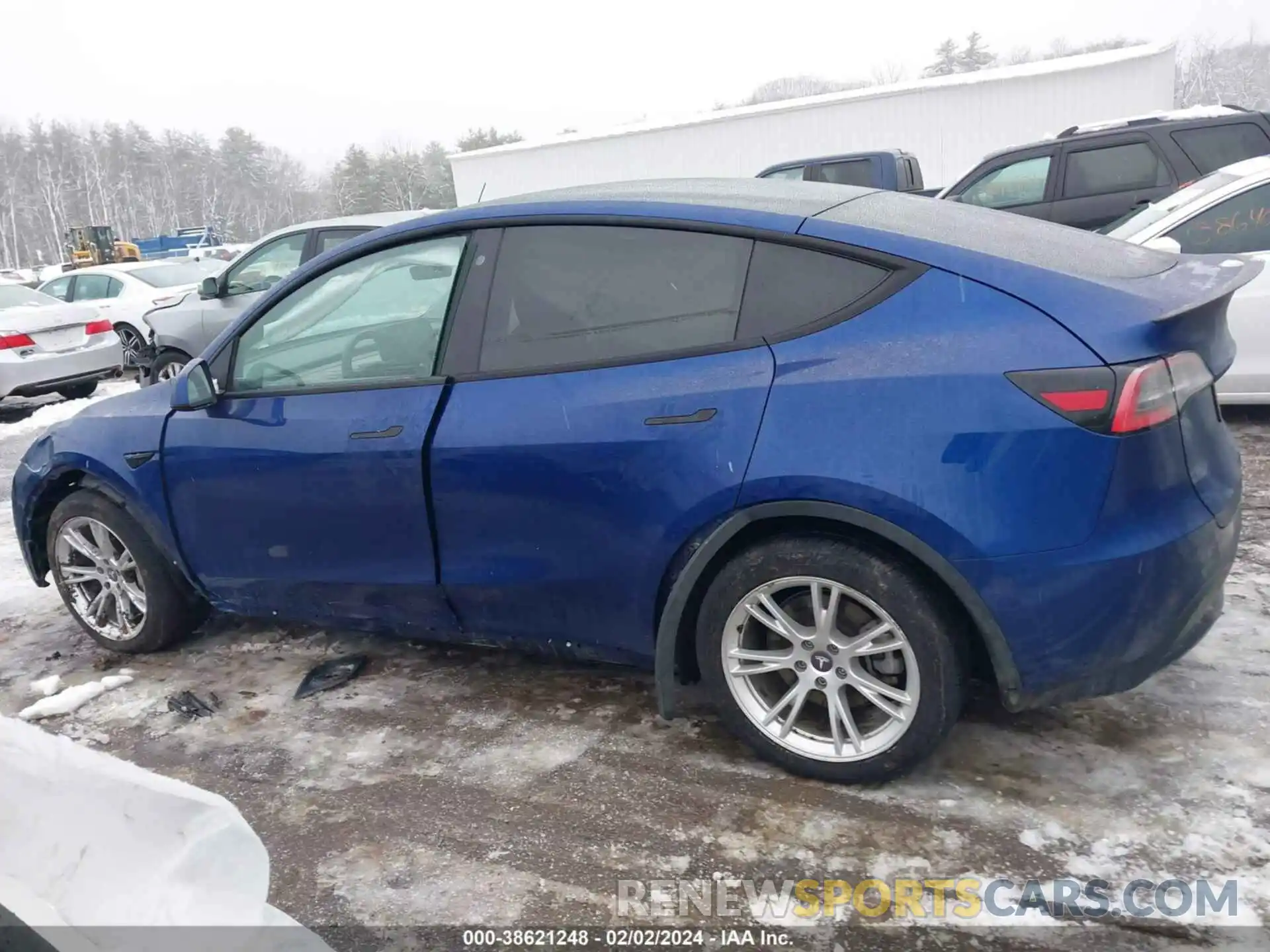 15 Photograph of a damaged car 5YJYGDEF9LF038898 TESLA MODEL Y 2020