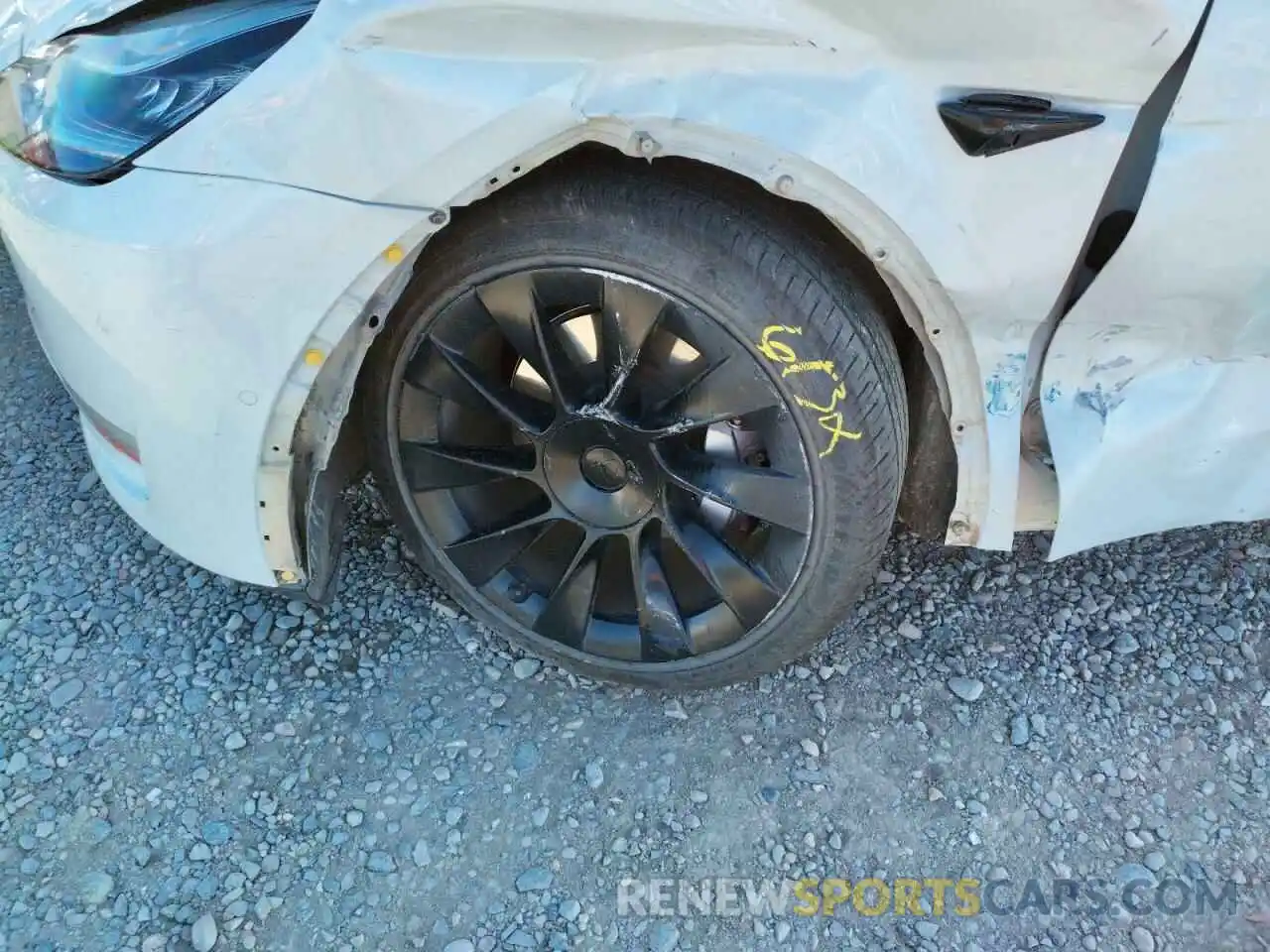 10 Photograph of a damaged car 5YJYGDEFXLF000743 TESLA MODEL Y 2020