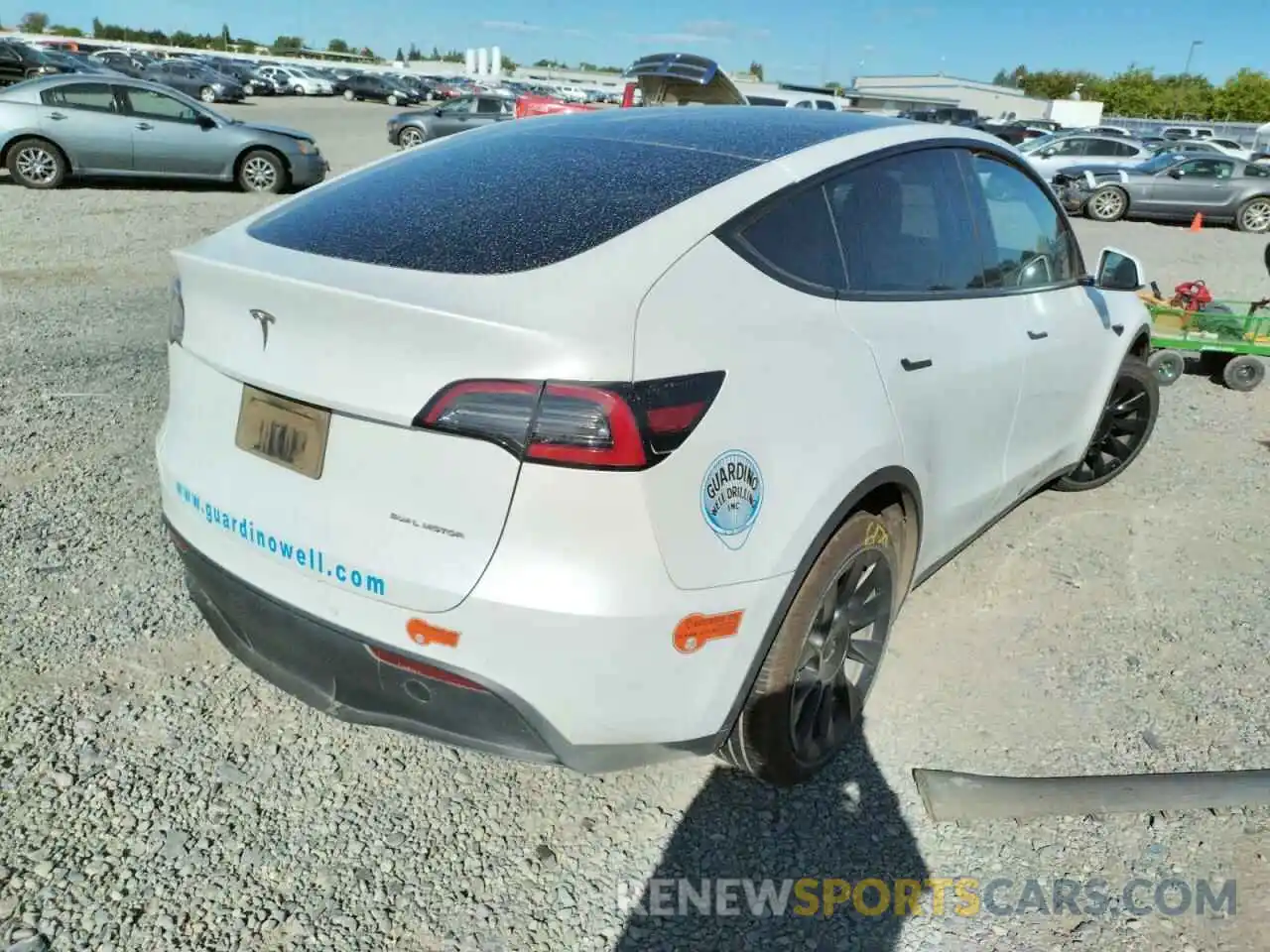 4 Photograph of a damaged car 5YJYGDEFXLF000743 TESLA MODEL Y 2020