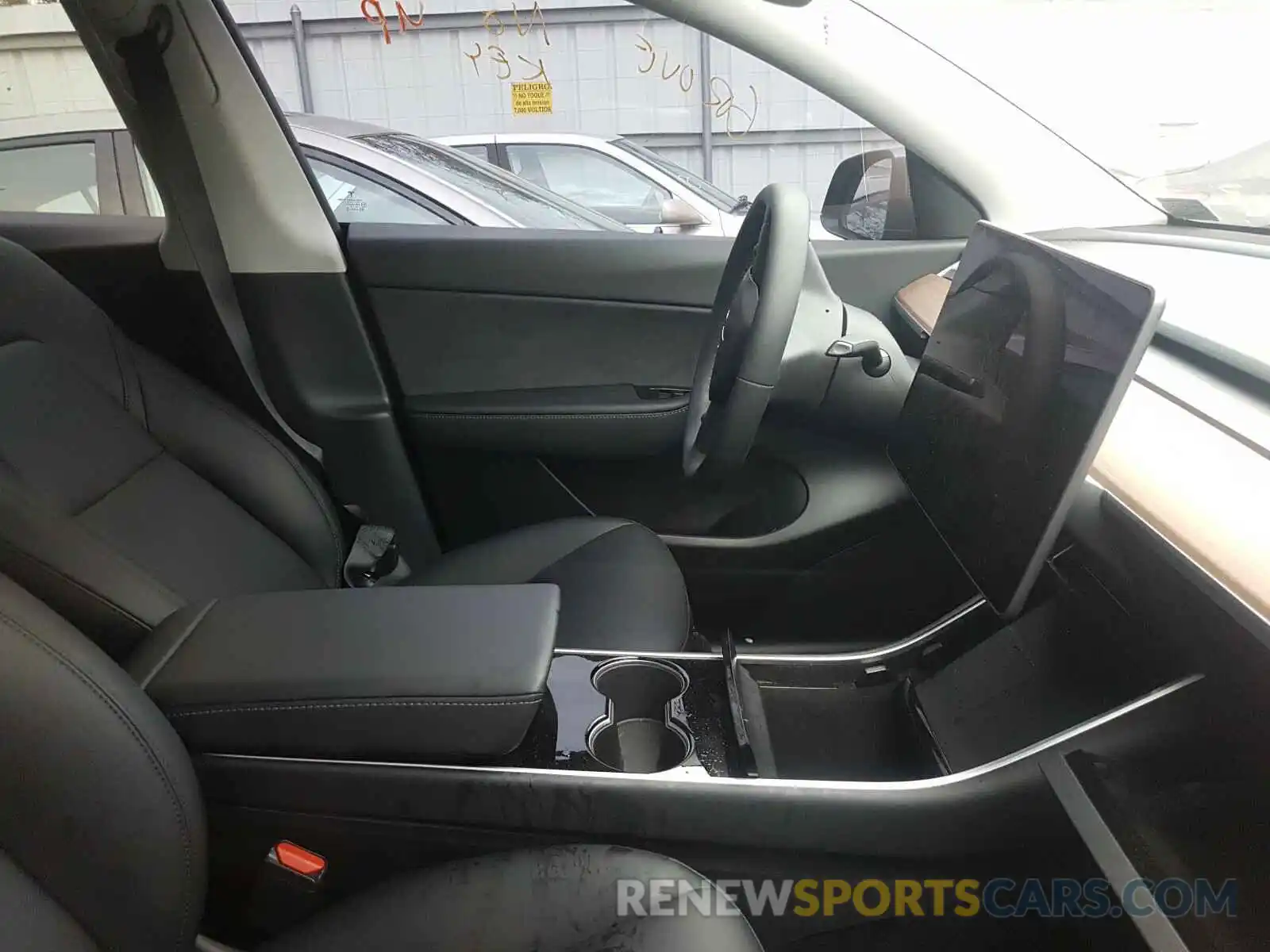 5 Photograph of a damaged car 5YJYGDEFXLF001259 TESLA MODEL Y 2020