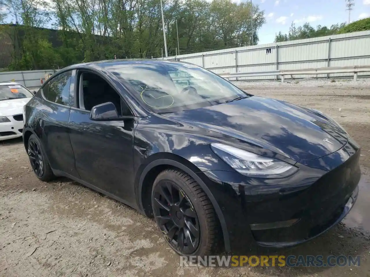 1 Photograph of a damaged car 5YJYGDEFXLF012116 TESLA MODEL Y 2020