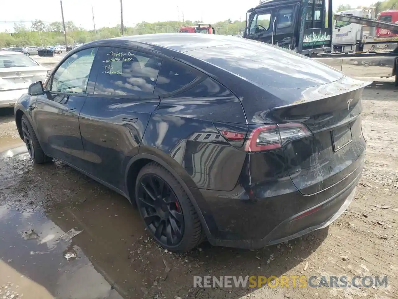 3 Photograph of a damaged car 5YJYGDEFXLF012116 TESLA MODEL Y 2020