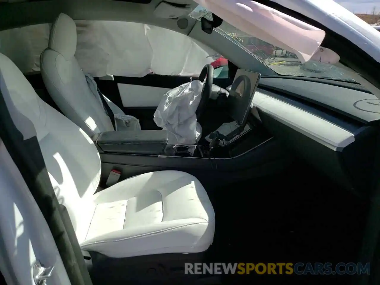 5 Photograph of a damaged car 5YJYGDEFXLF017610 TESLA MODEL Y 2020