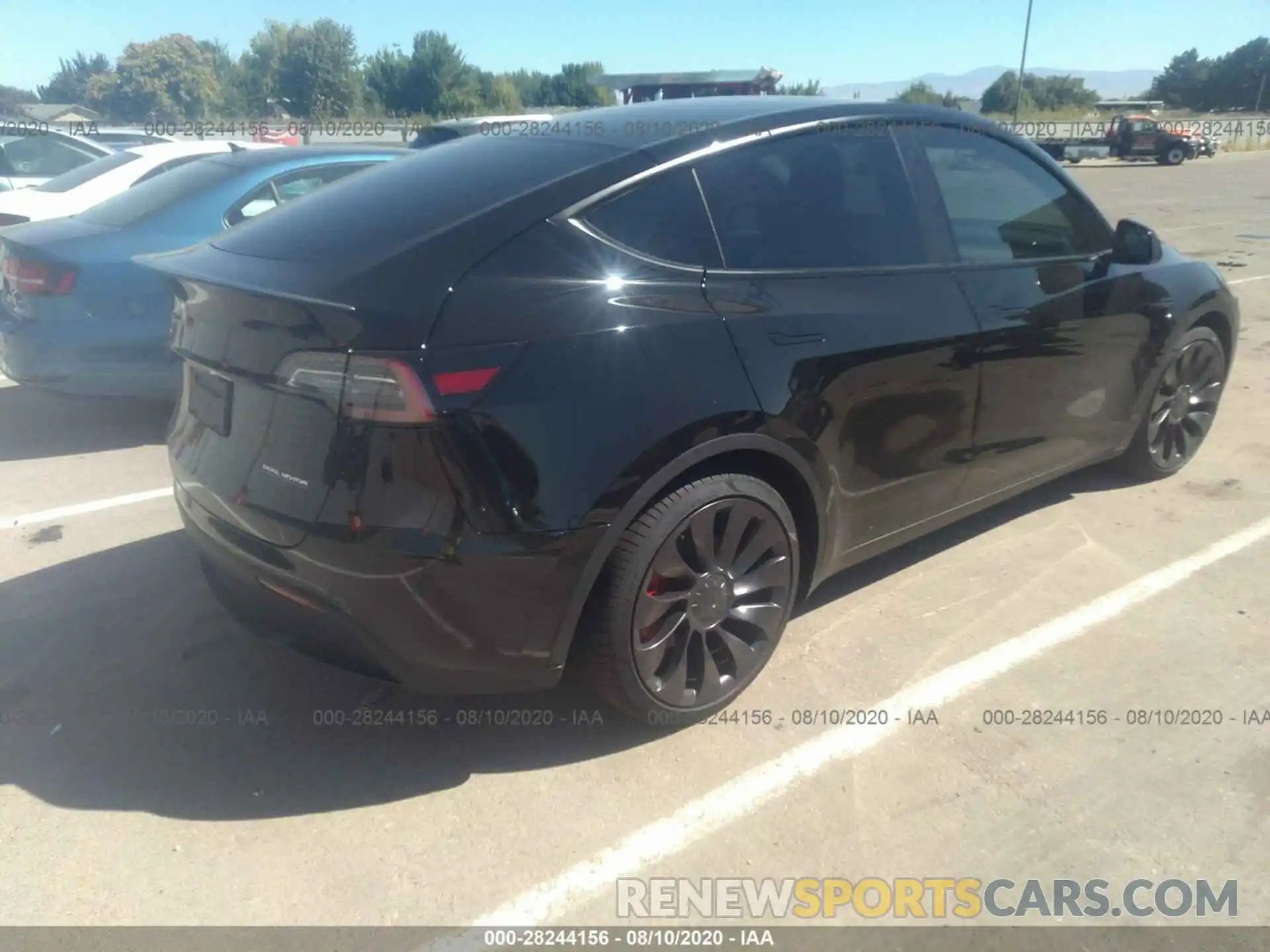 4 Photograph of a damaged car 5YJYGDEFXLF022645 TESLA MODEL Y 2020