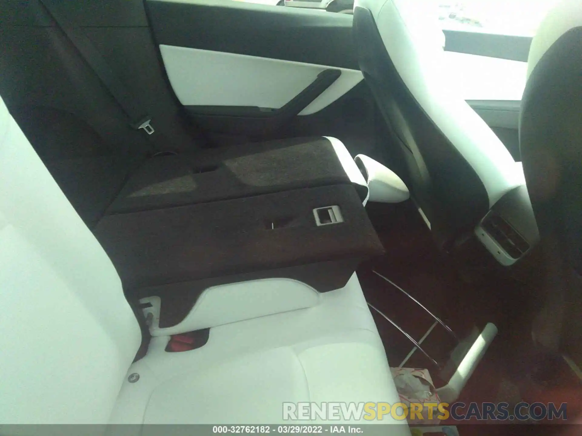 8 Photograph of a damaged car 5YJYGDEFXLF025593 TESLA MODEL Y 2020