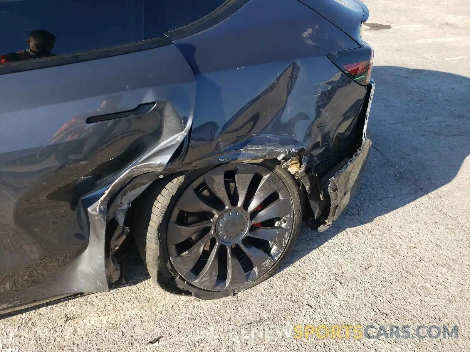 9 Photograph of a damaged car 5YJYGDEFXLF049876 TESLA MODEL Y 2020