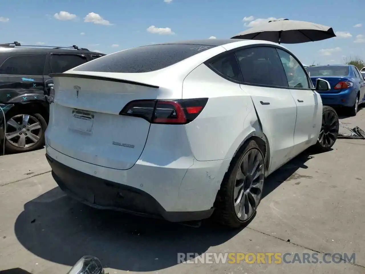 4 Photograph of a damaged car 5YJYGDEFXLF049926 TESLA MODEL Y 2020