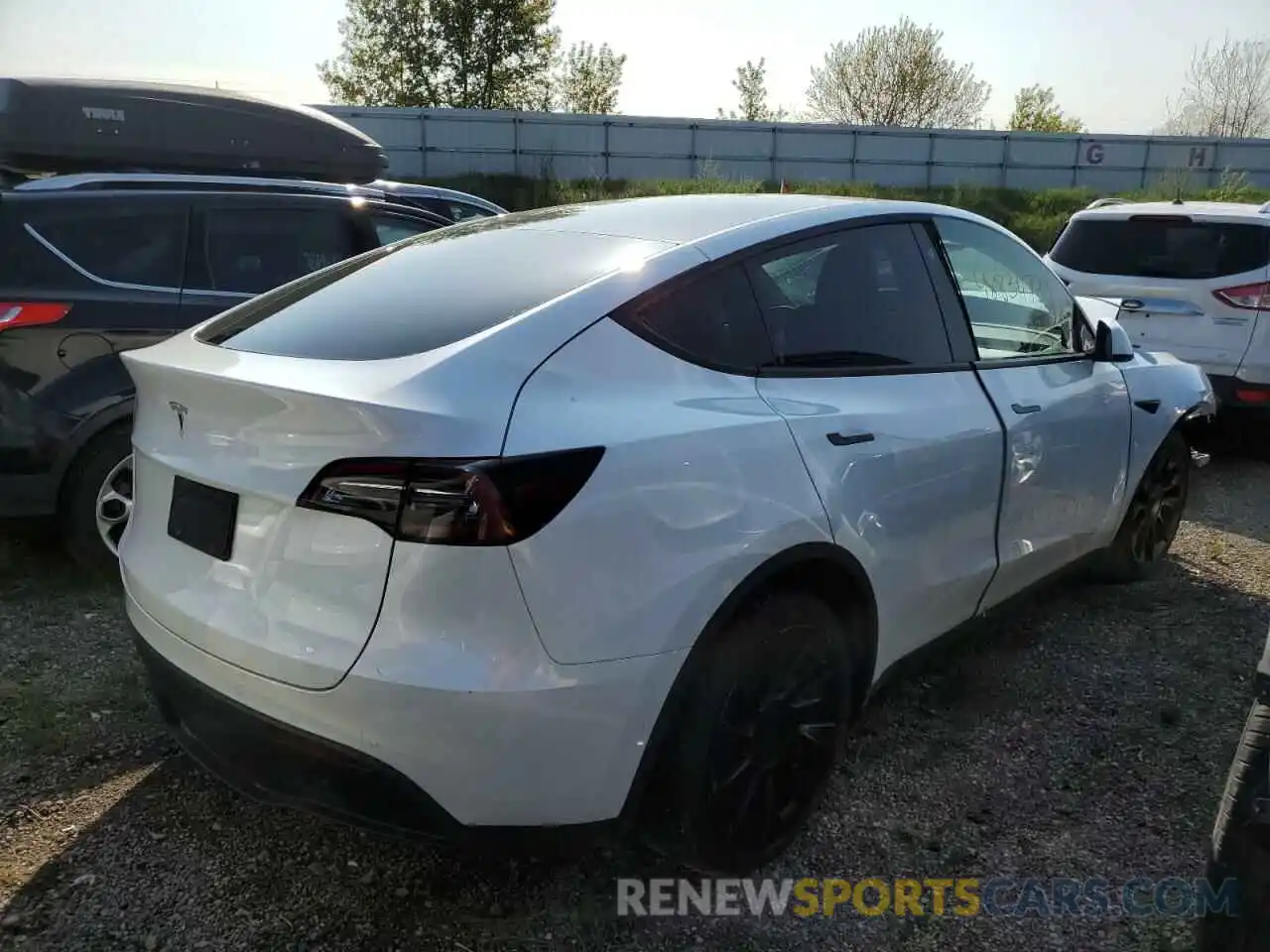 3 Photograph of a damaged car 5YJYGAED4MF210771 TESLA MODEL Y 2021