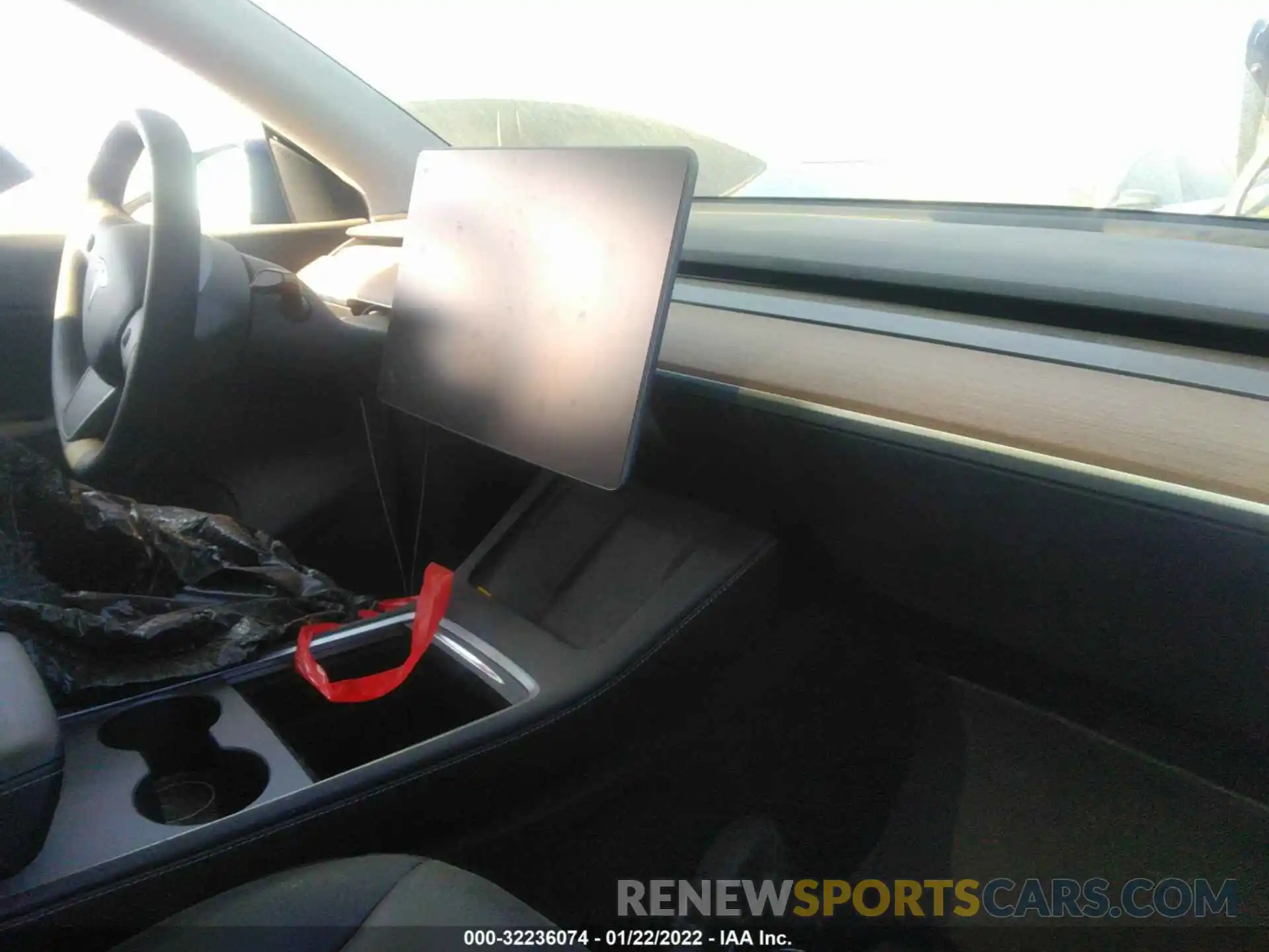 5 Photograph of a damaged car 5YJYGAED6MF136947 TESLA MODEL Y 2021