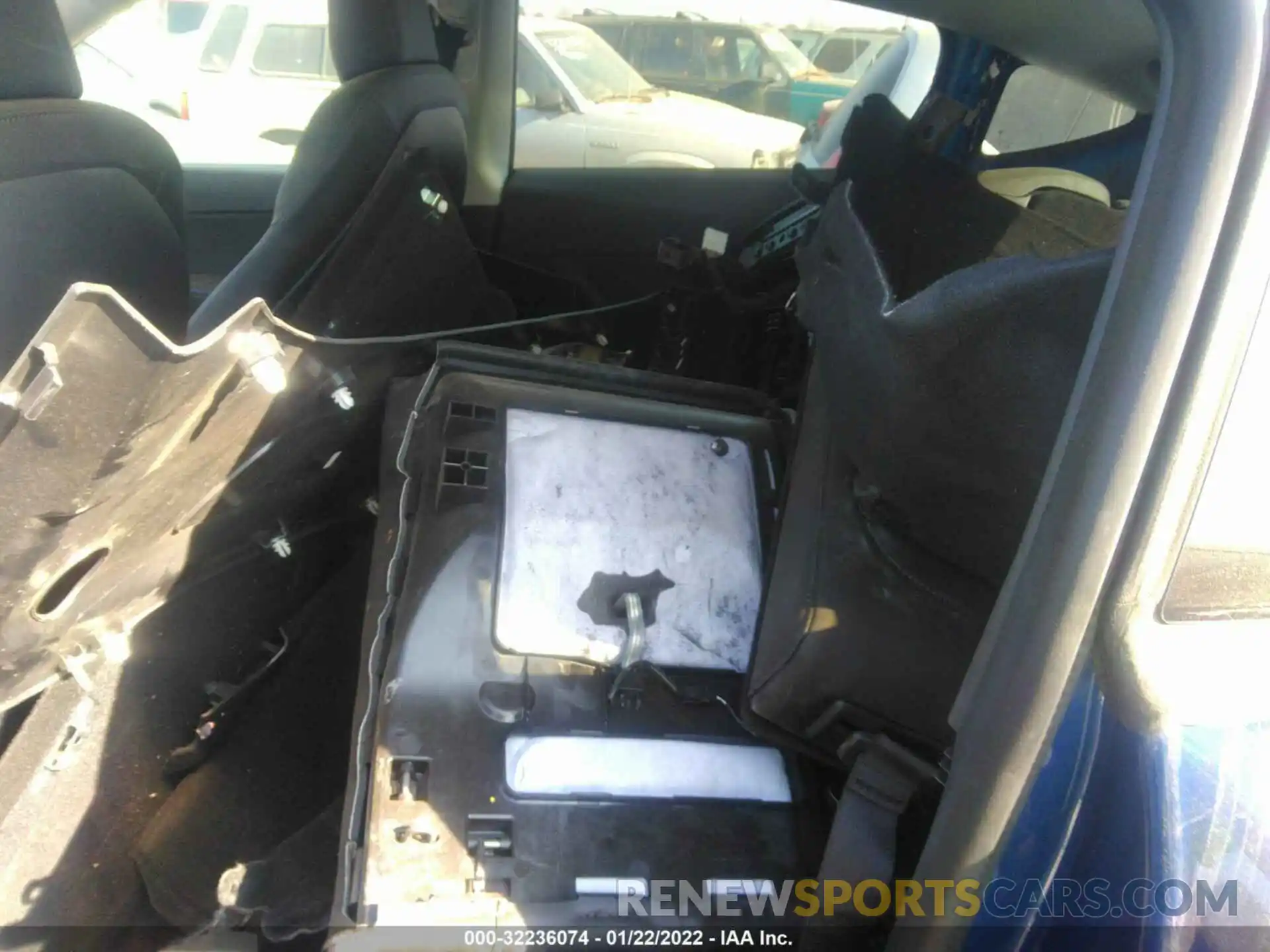 8 Photograph of a damaged car 5YJYGAED6MF136947 TESLA MODEL Y 2021