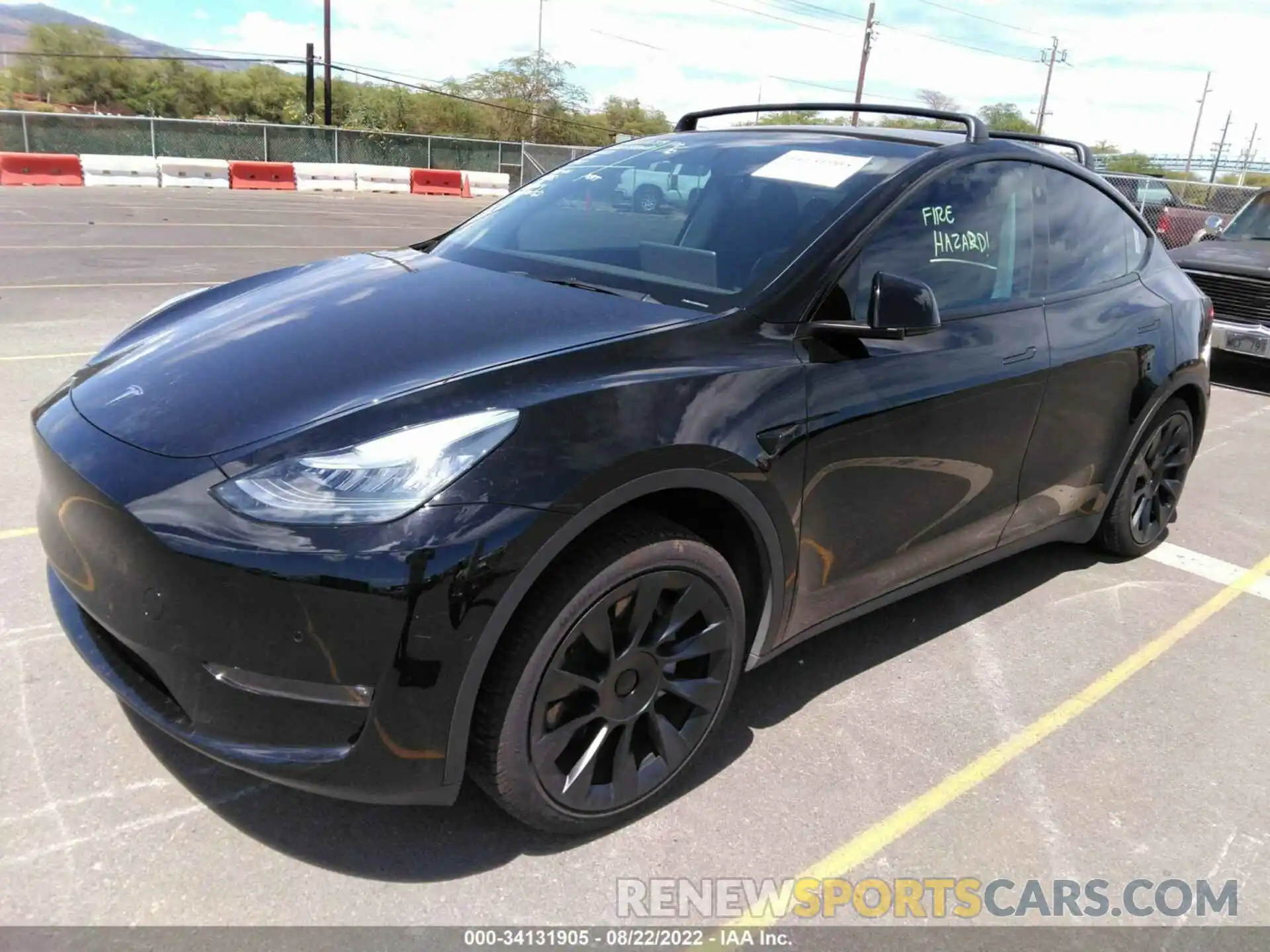 2 Photograph of a damaged car 5YJYGAED8MF173532 TESLA MODEL Y 2021