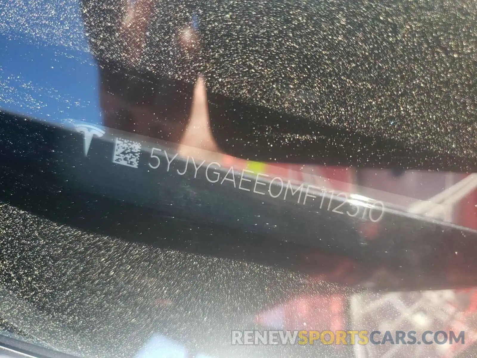 10 Photograph of a damaged car 5YJYGAEE0MF112510 TESLA MODEL Y 2021
