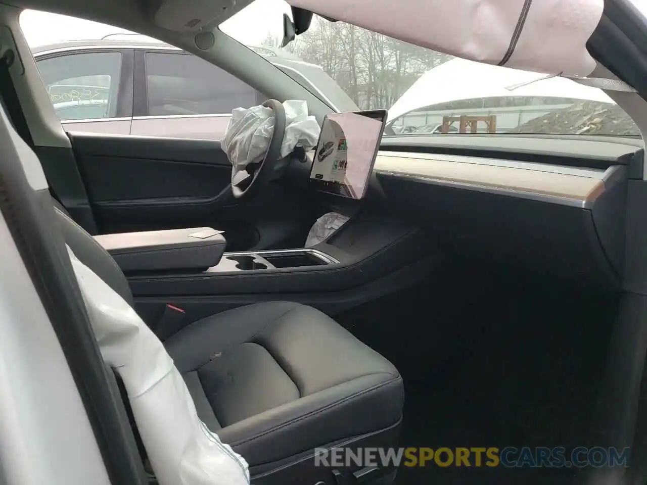 5 Photograph of a damaged car 5YJYGAEE0MF142929 TESLA MODEL Y 2021