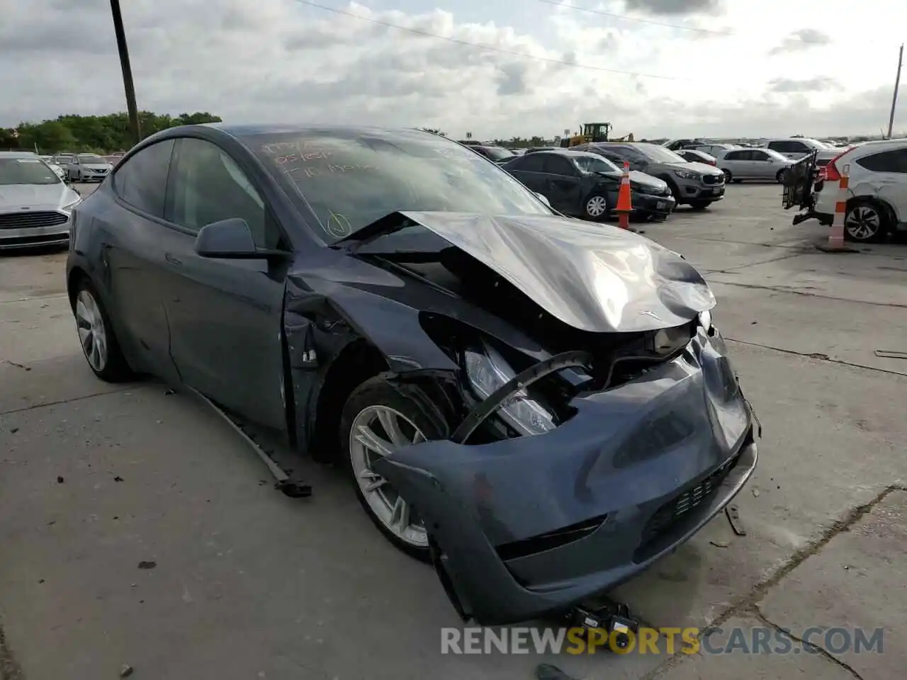 1 Photograph of a damaged car 5YJYGAEE0MF145376 TESLA MODEL Y 2021