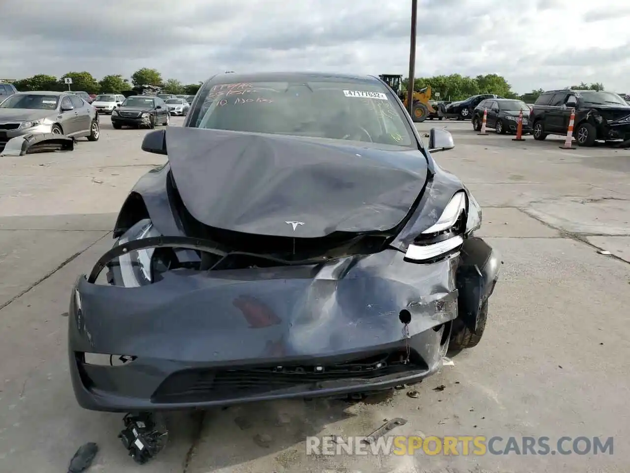 9 Photograph of a damaged car 5YJYGAEE0MF145376 TESLA MODEL Y 2021