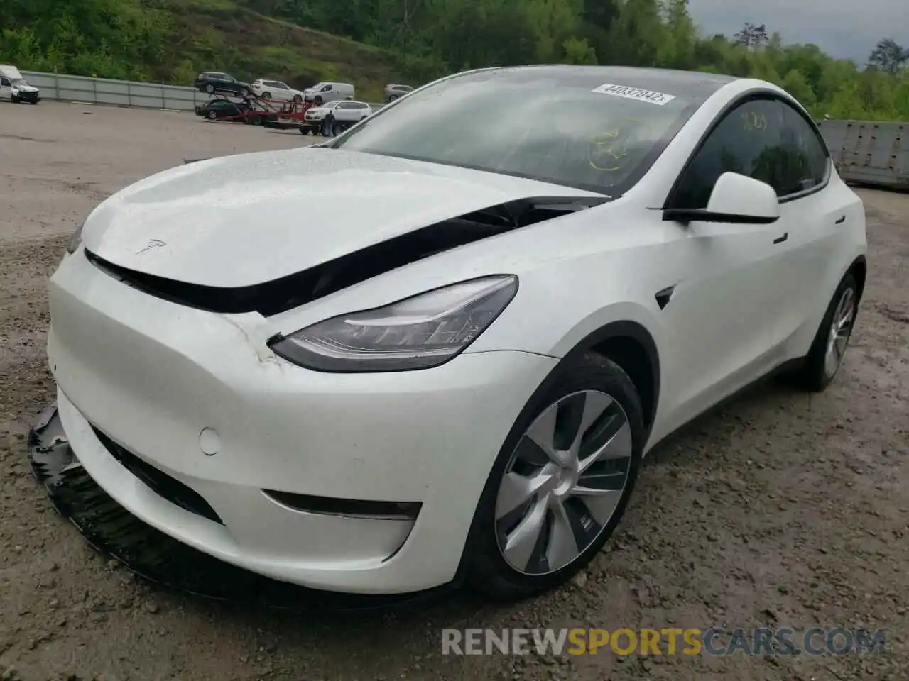 2 Photograph of a damaged car 5YJYGAEE0MF180189 TESLA MODEL Y 2021