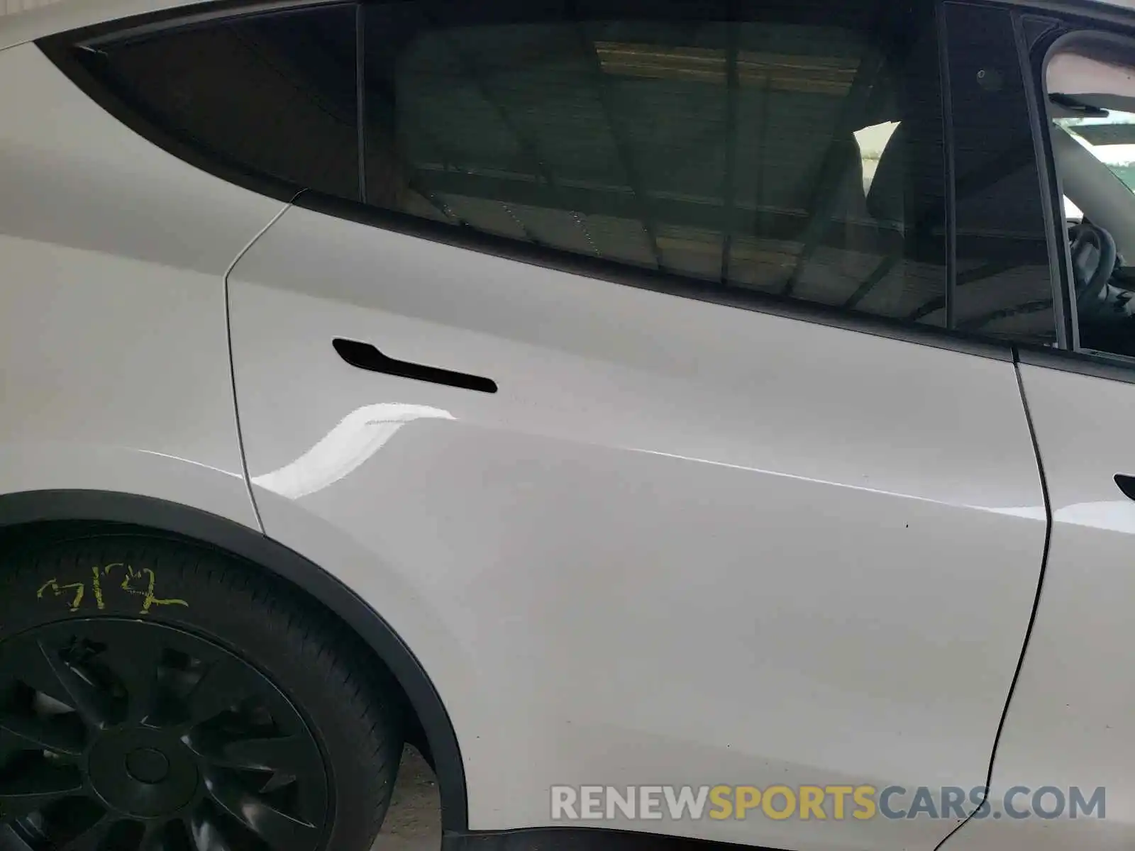 6 Photograph of a damaged car 5YJYGAEE0MF187644 TESLA MODEL Y 2021